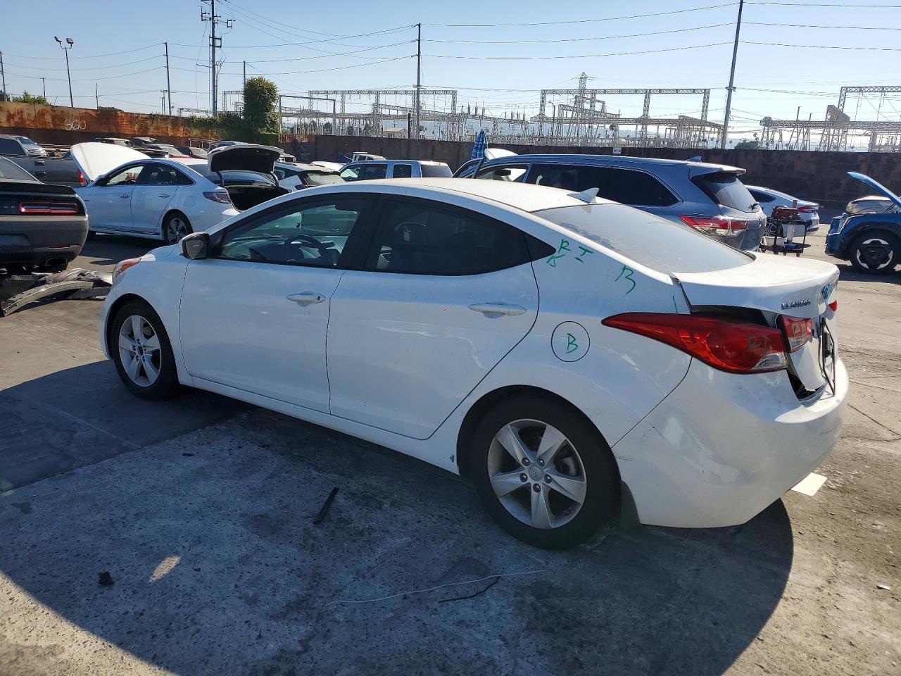 2013 Hyundai Elantra Gls White vin: 5NPDH4AE7DH287390