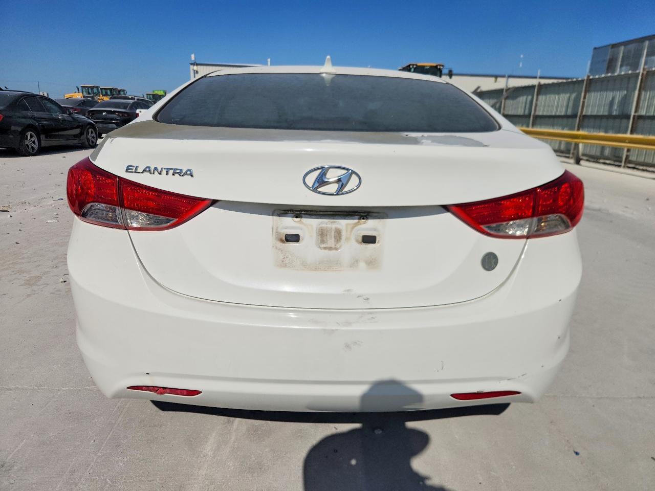 2013 Hyundai Elantra Gls White vin: 5NPDH4AE7DH291696