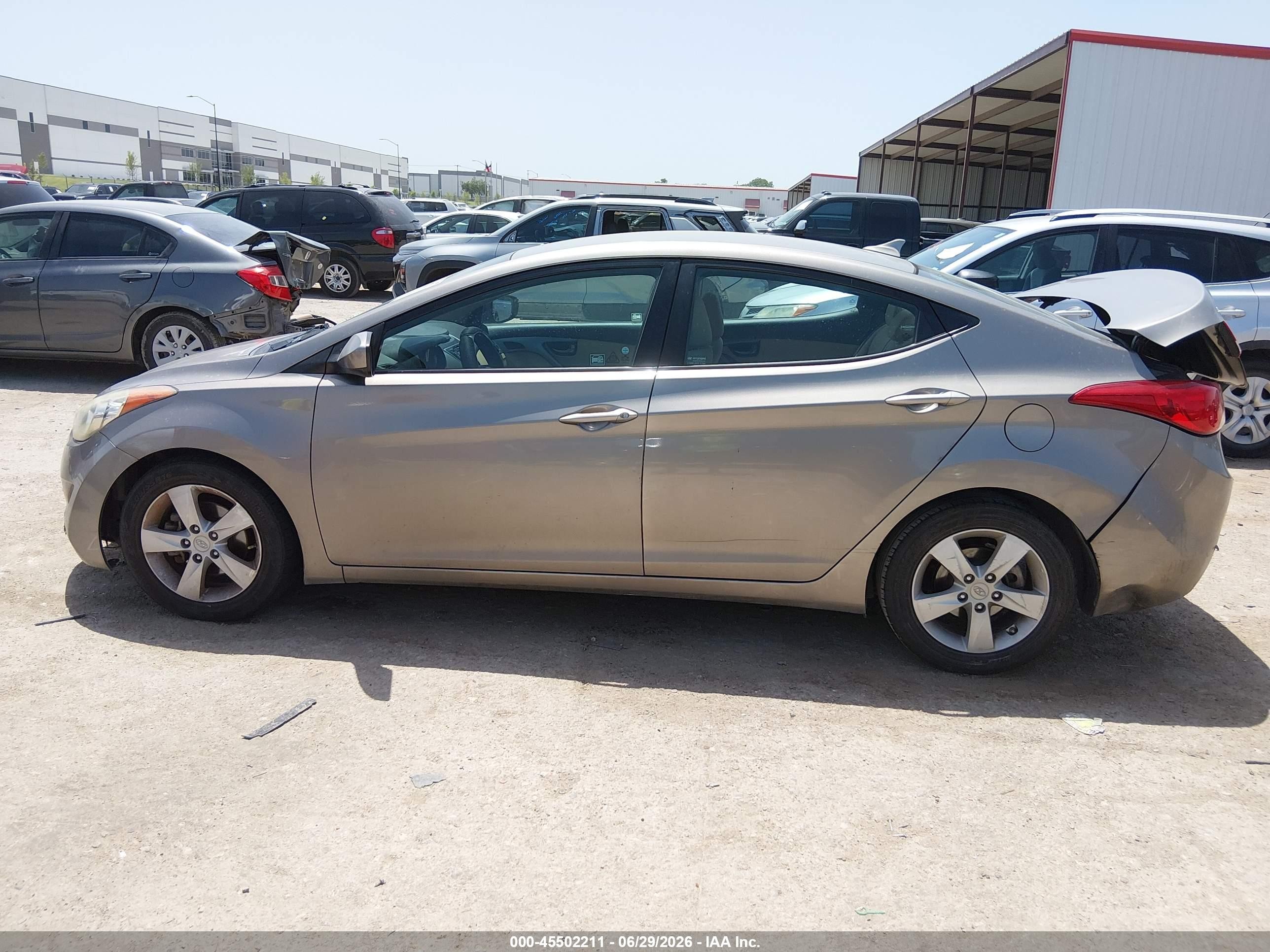 2013 Hyundai Elantra Gls Gold vin: 5NPDH4AE7DH322106