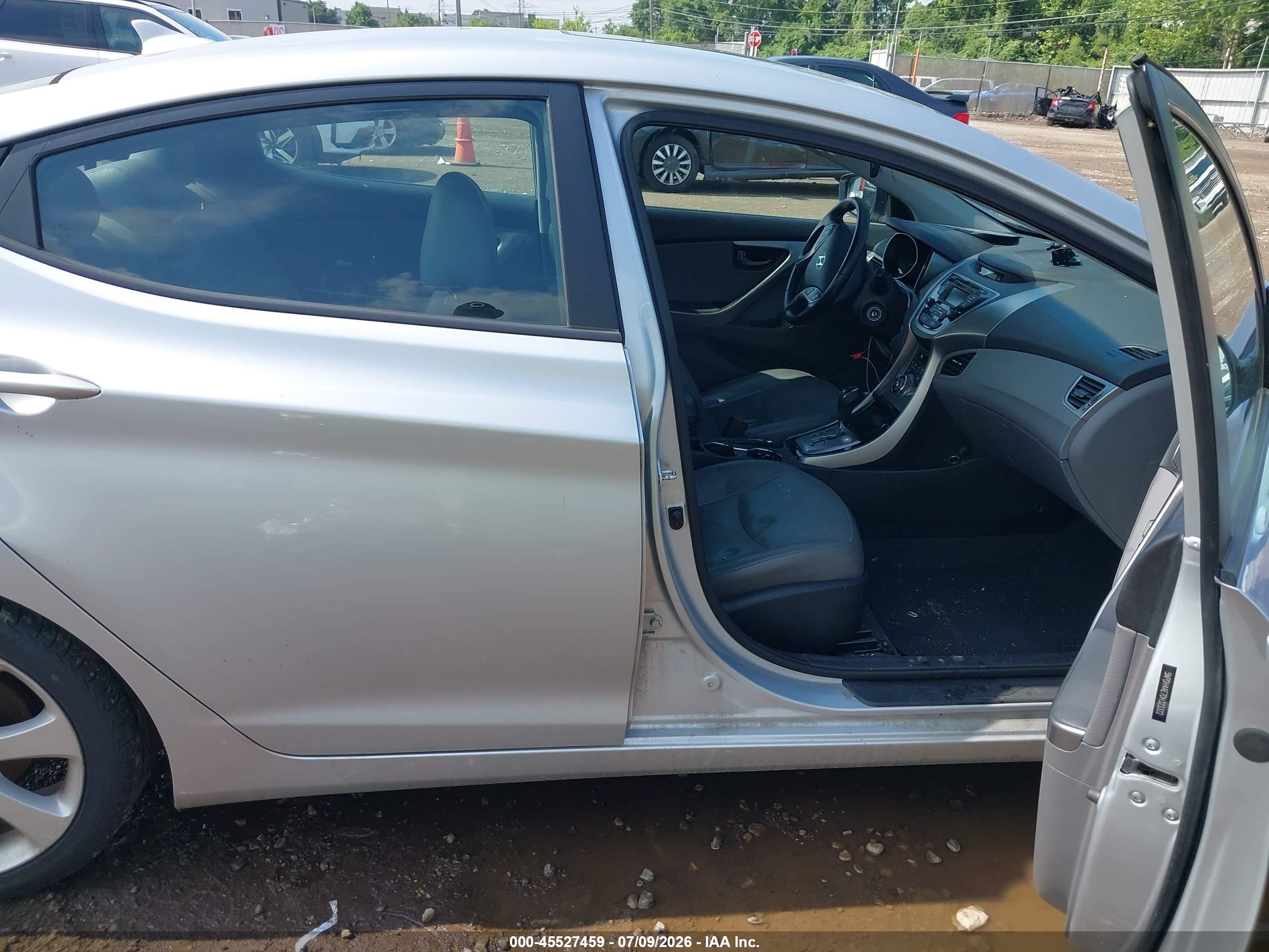 2013 Hyundai Elantra Limited Серебряный vin: 5NPDH4AE7DH323322