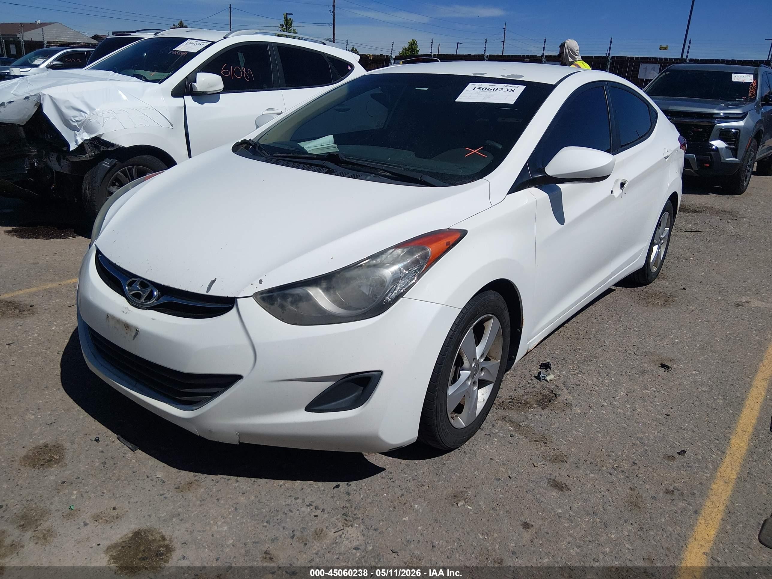2013 Hyundai Elantra Gls White vin: 5NPDH4AE7DH336586