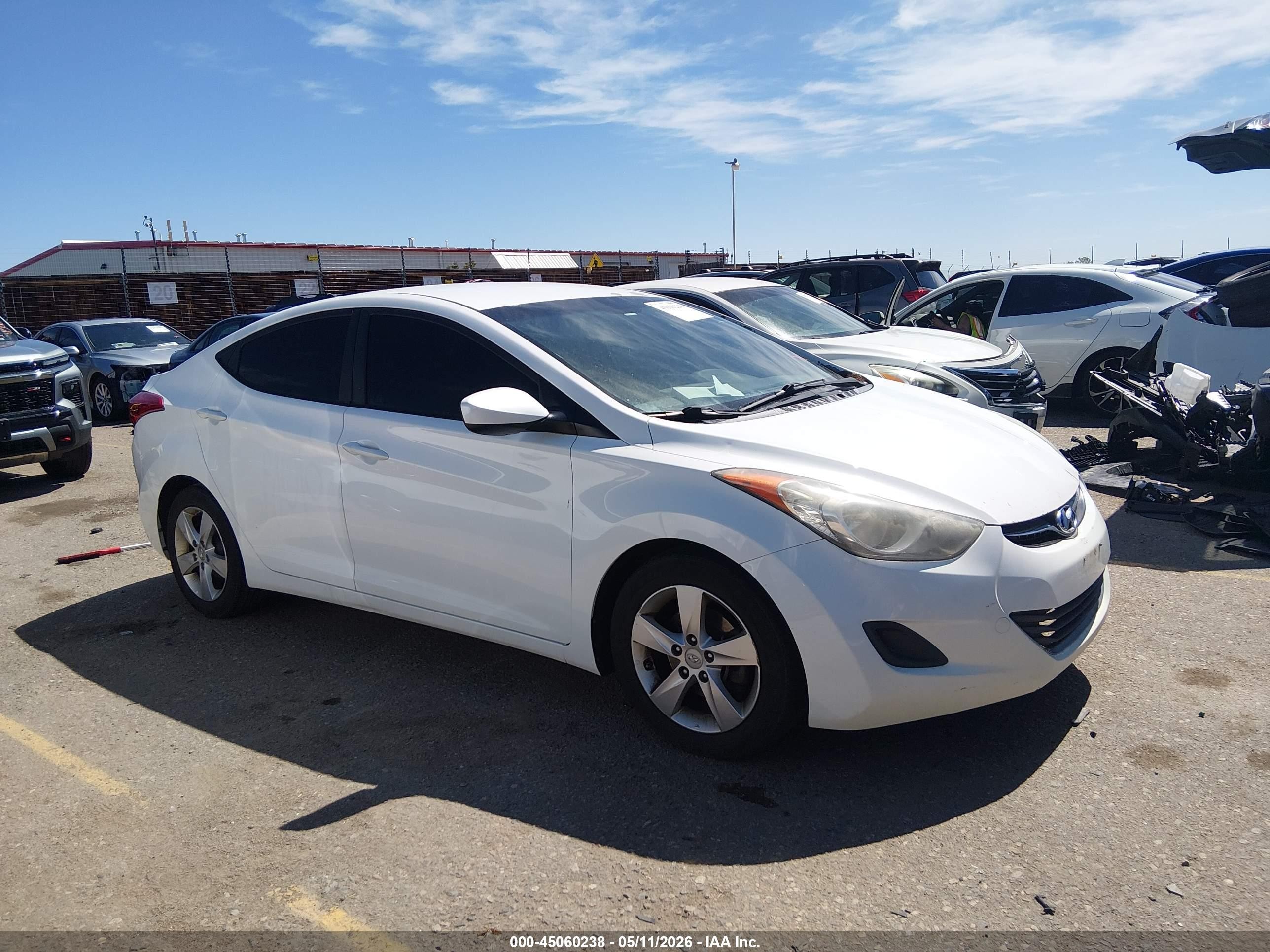 2013 Hyundai Elantra Gls White vin: 5NPDH4AE7DH336586