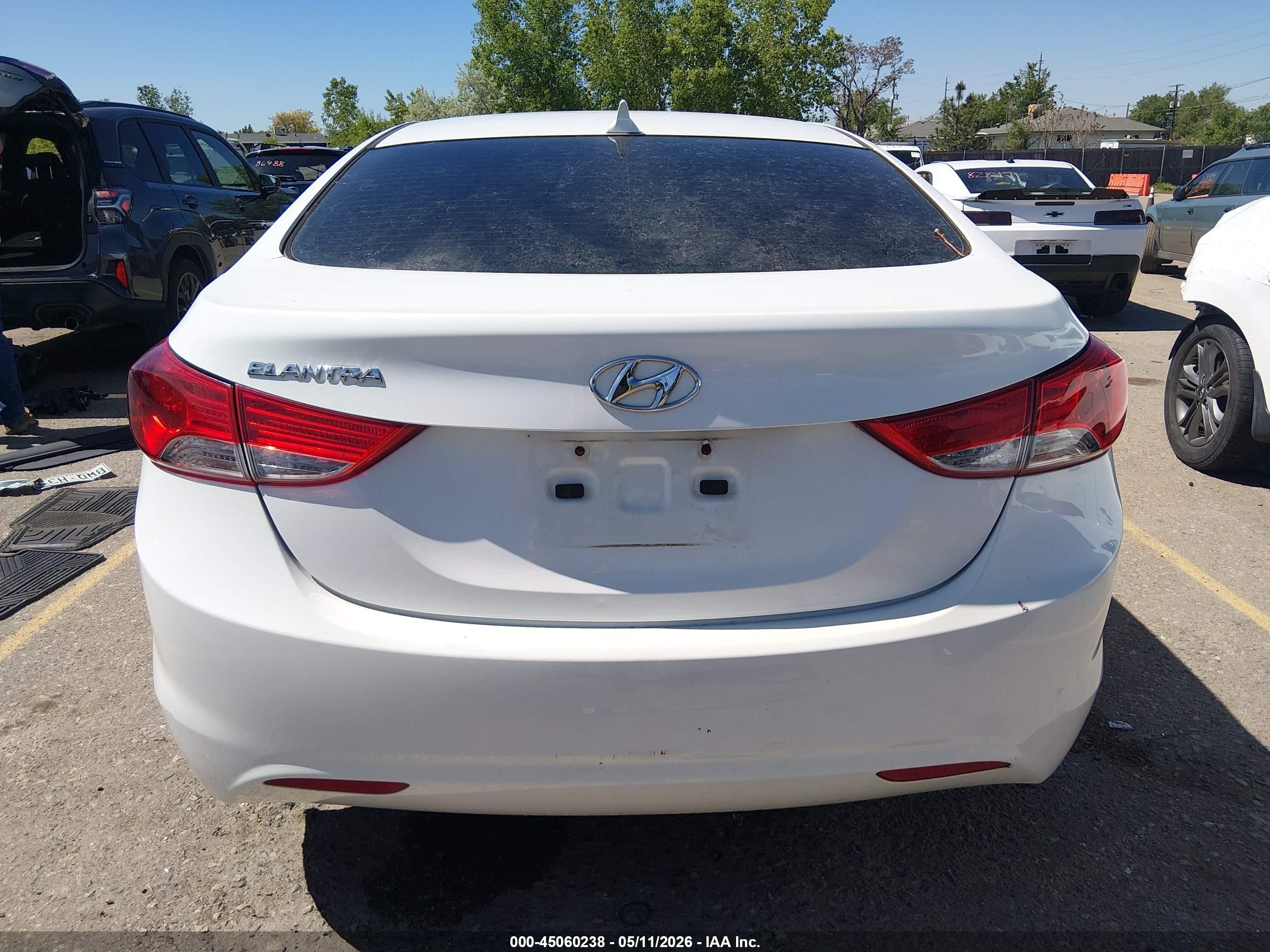 2013 Hyundai Elantra Gls White vin: 5NPDH4AE7DH336586