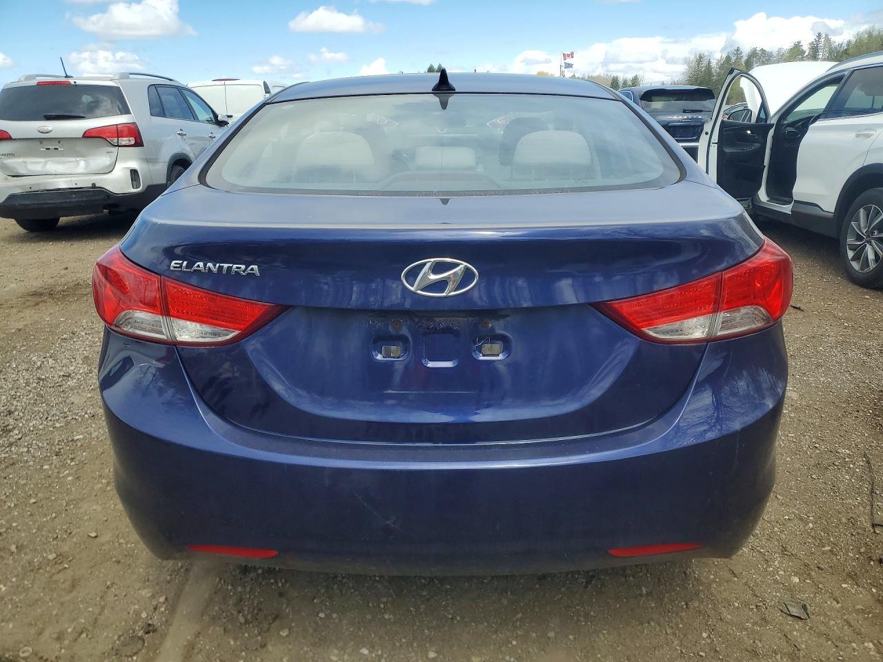 2013 Hyundai Elantra Gls Blue vin: 5NPDH4AE7DH343652