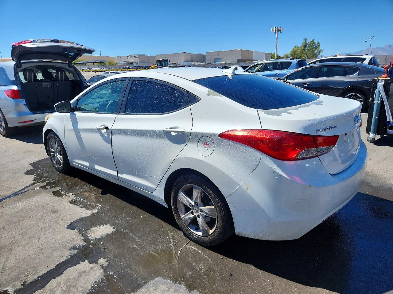 2013 Hyundai Elantra Gls White vin: 5NPDH4AE7DH349192