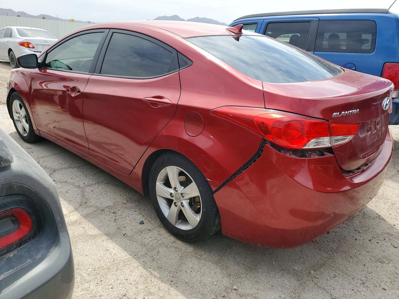 2013 Hyundai Elantra Gls Red vin: 5NPDH4AE7DH350018