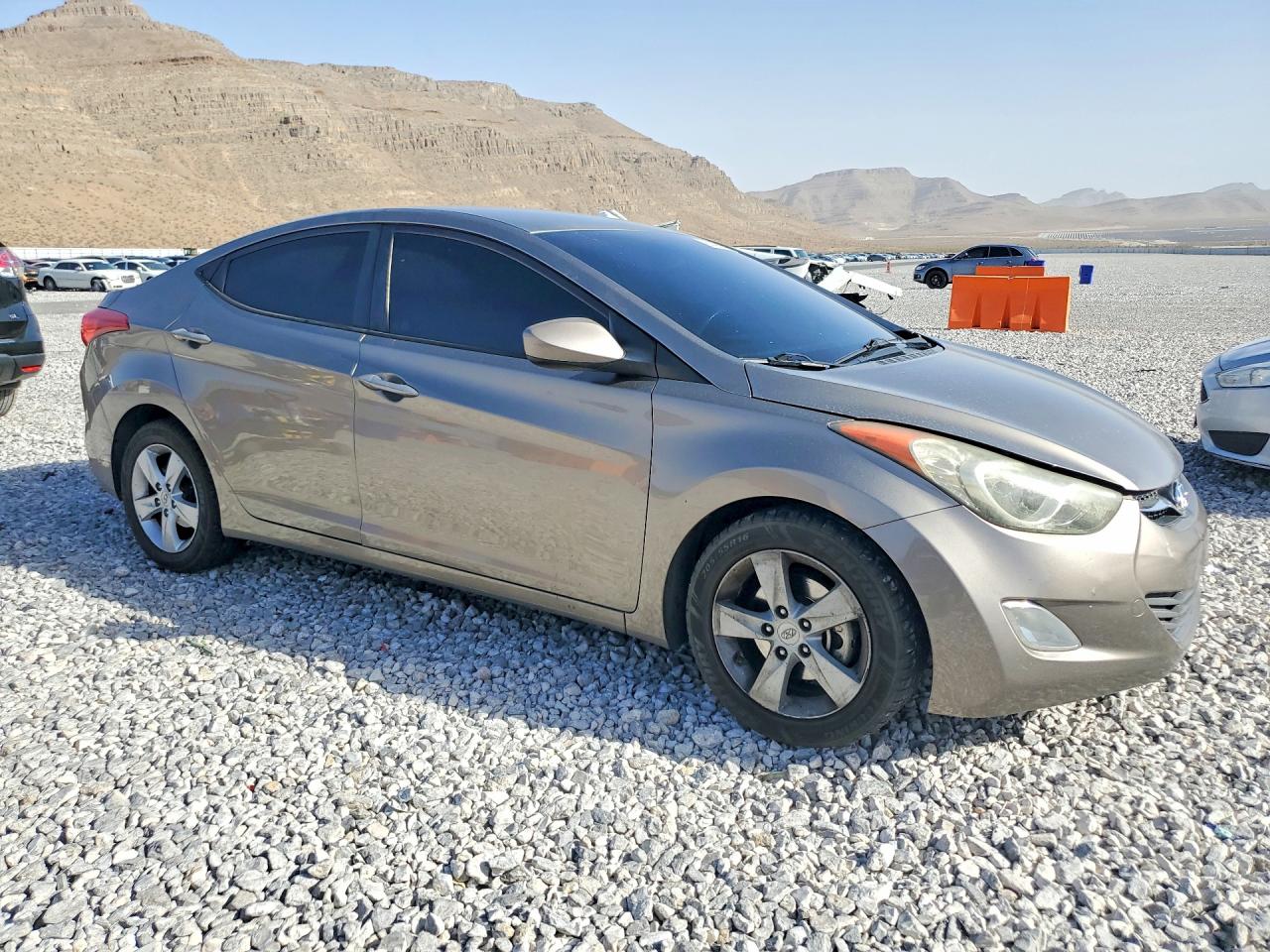 2013 Hyundai Elantra Gls Коричневый vin: 5NPDH4AE7DH392673