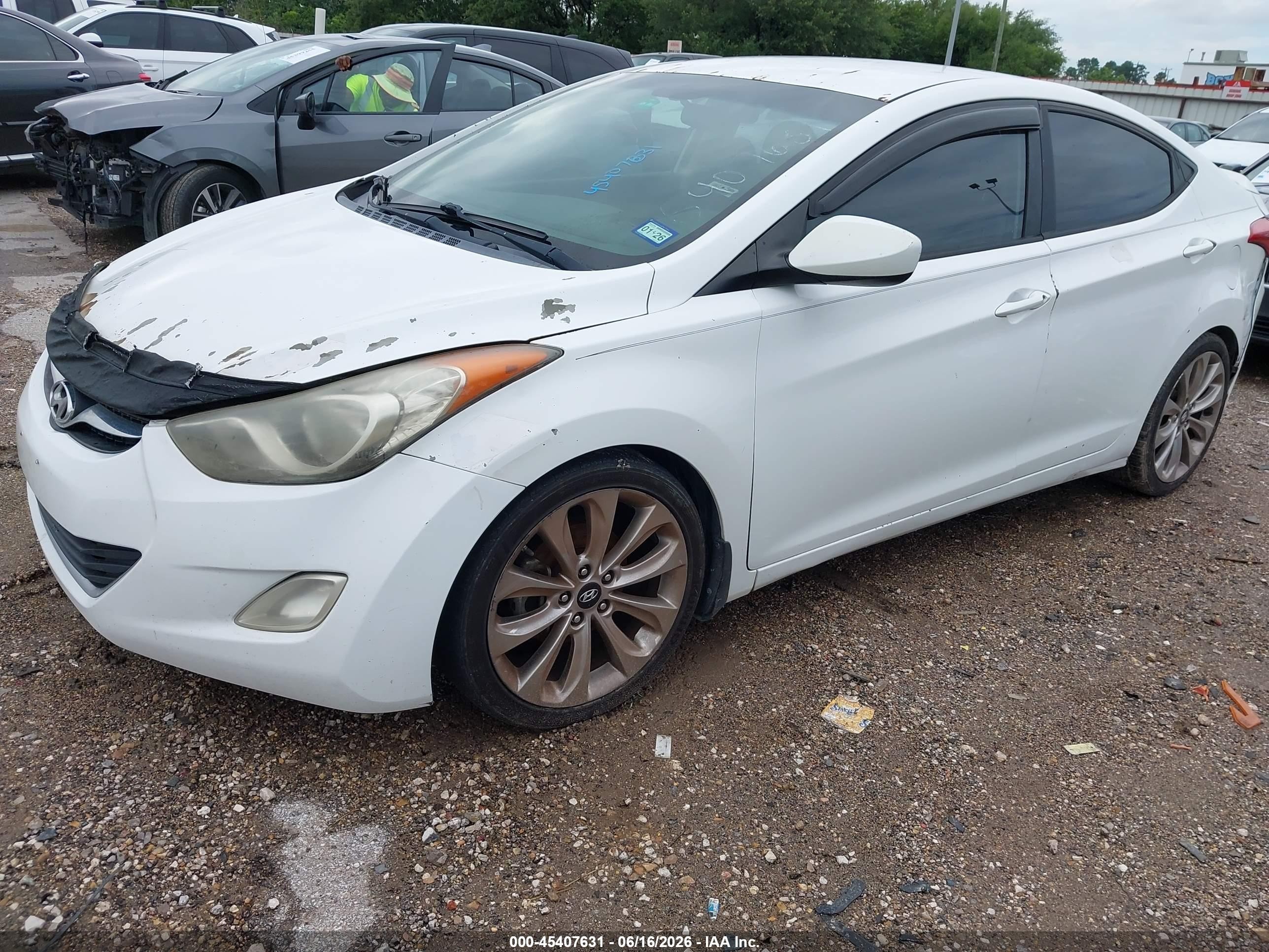 2013 Hyundai Elantra Gls White vin: 5NPDH4AE7DH411917