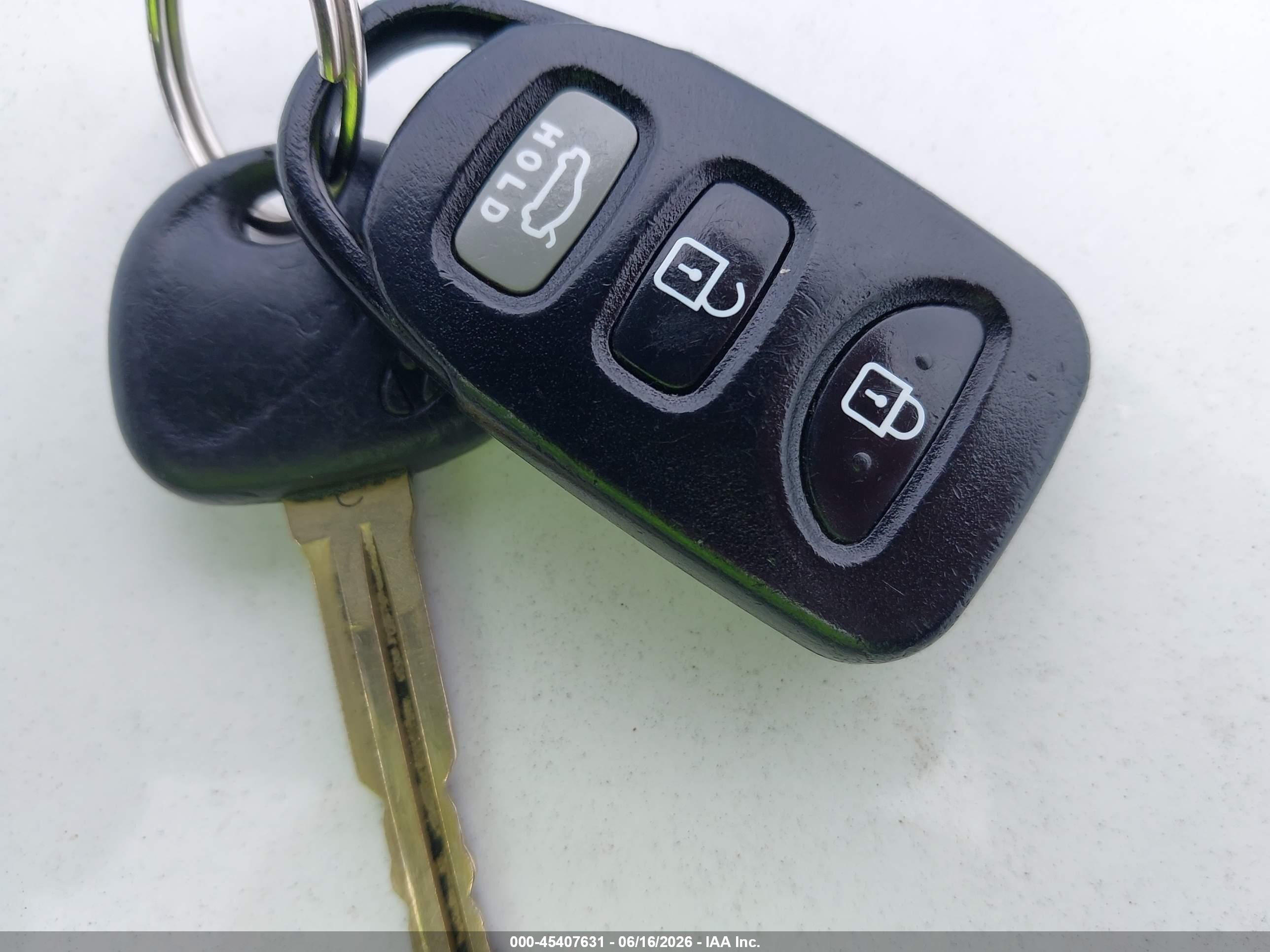 2013 Hyundai Elantra Gls White vin: 5NPDH4AE7DH411917