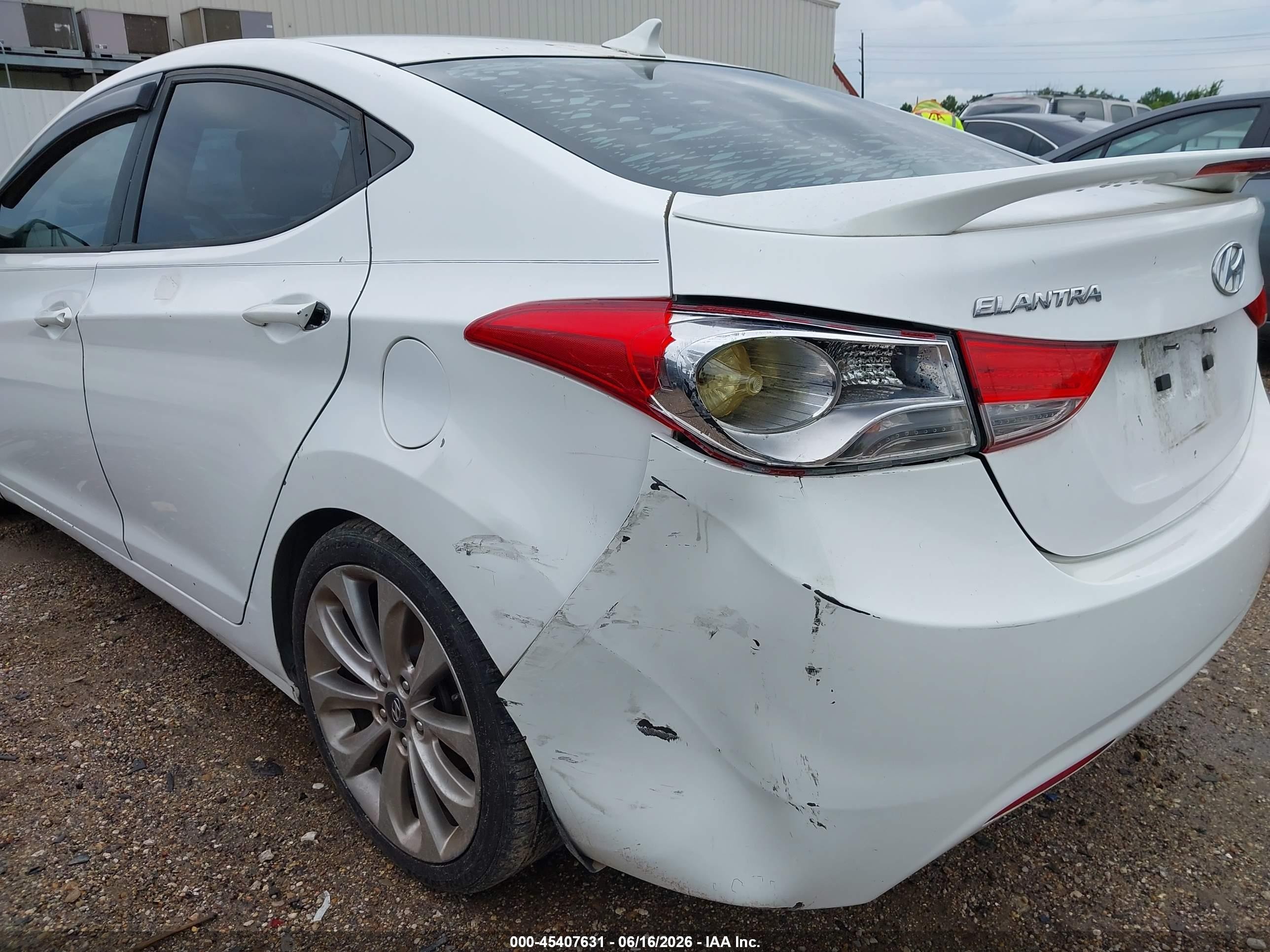 2013 Hyundai Elantra Gls White vin: 5NPDH4AE7DH411917
