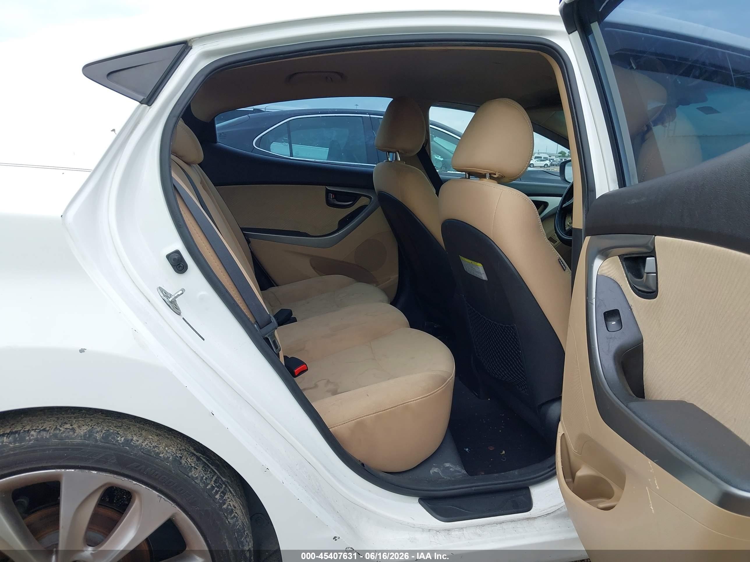 2013 Hyundai Elantra Gls White vin: 5NPDH4AE7DH411917