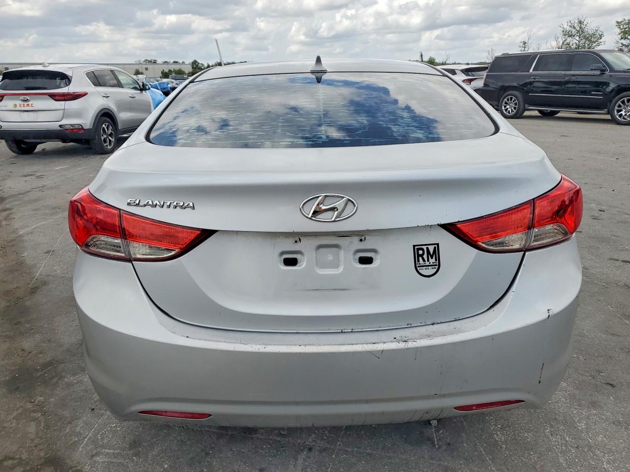 2013 Hyundai Elantra Gls Серебряный vin: 5NPDH4AE7DH420181