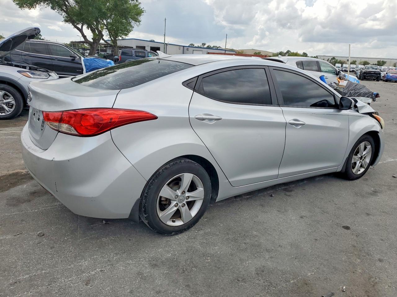 2013 Hyundai Elantra Gls Серебряный vin: 5NPDH4AE7DH420181