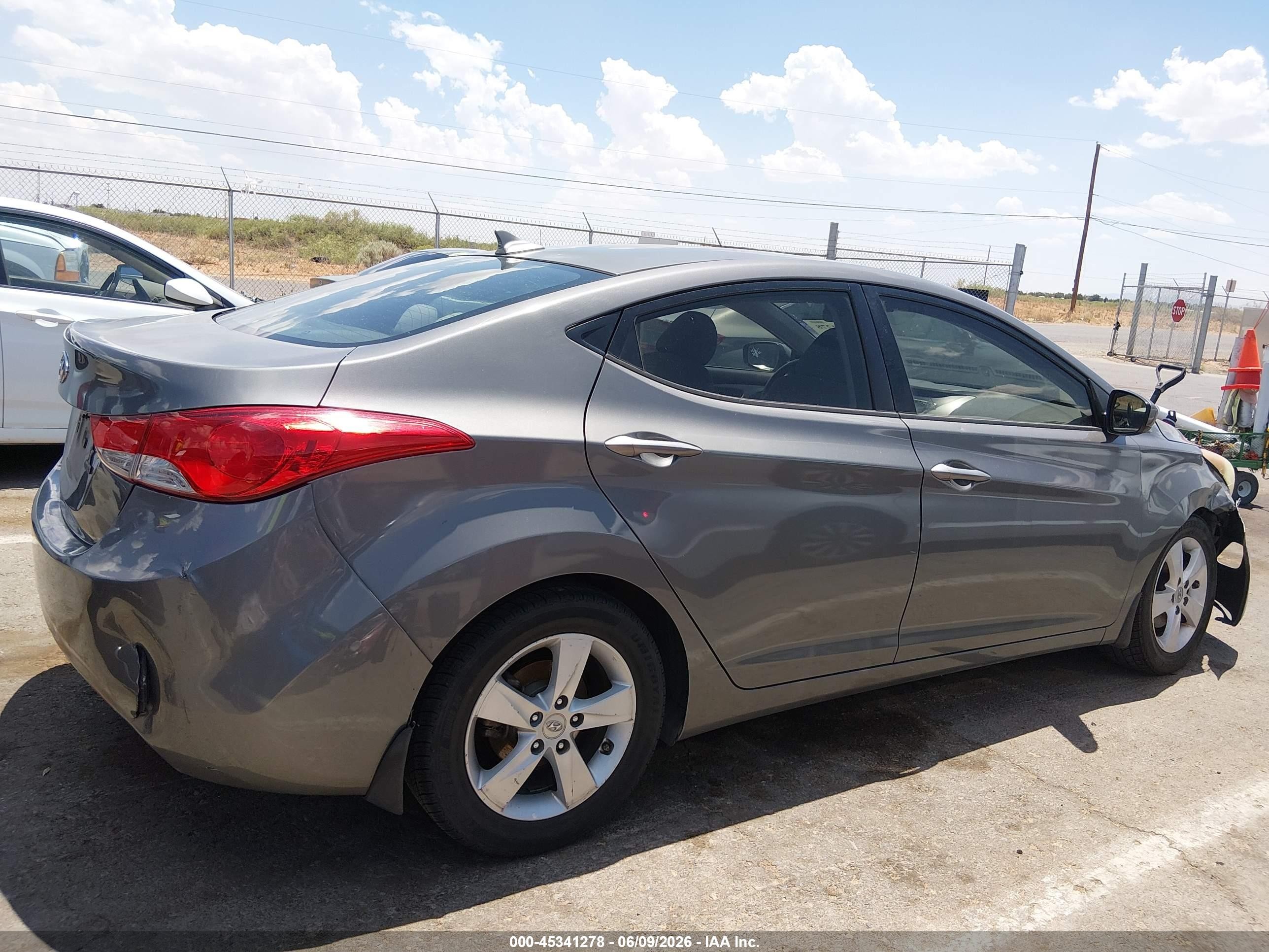 2013 Hyundai Elantra Gls Gray vin: 5NPDH4AE7DH422450
