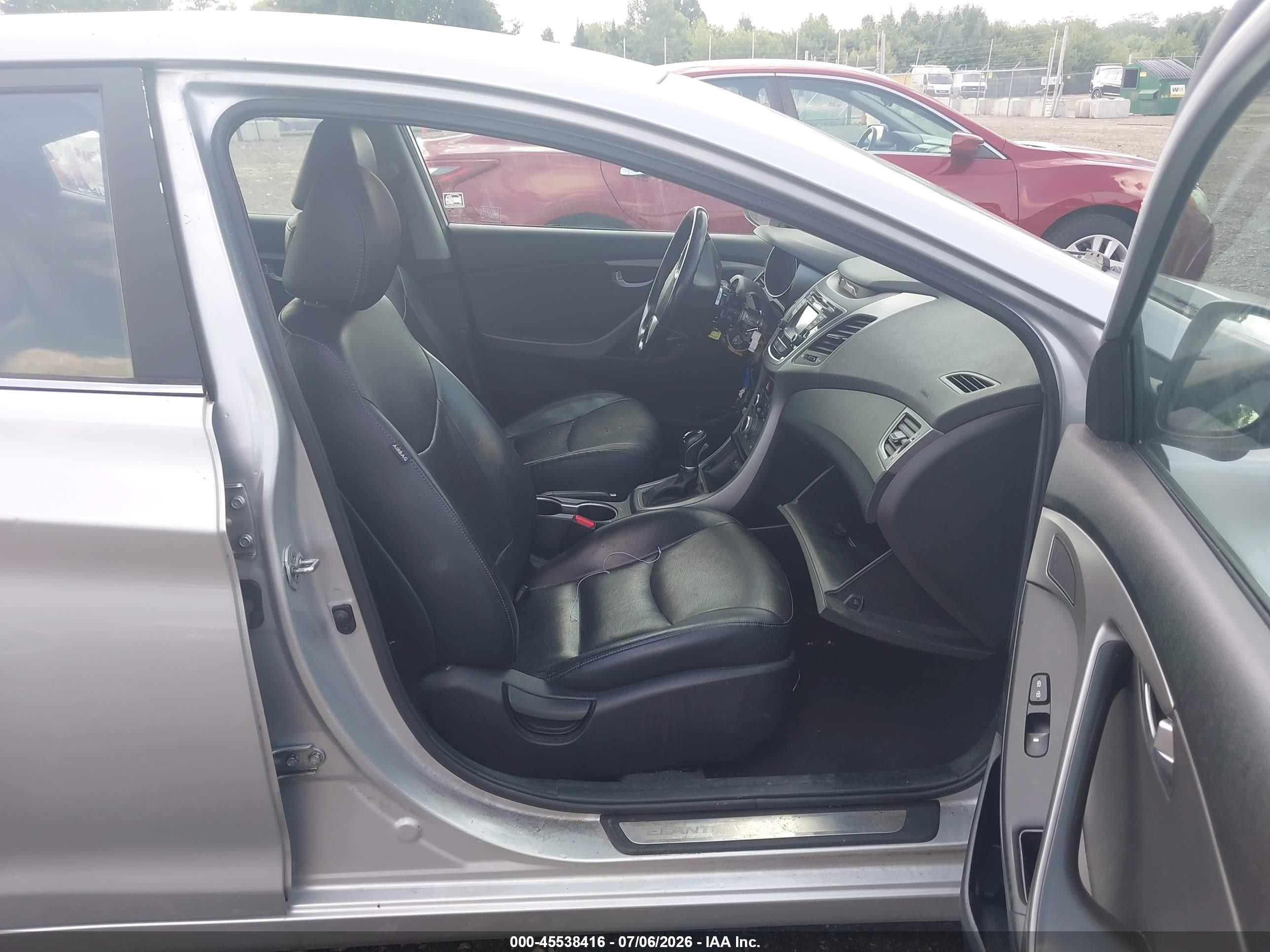 2014 Hyundai Elantra Limited Silver vin: 5NPDH4AE7EH460374