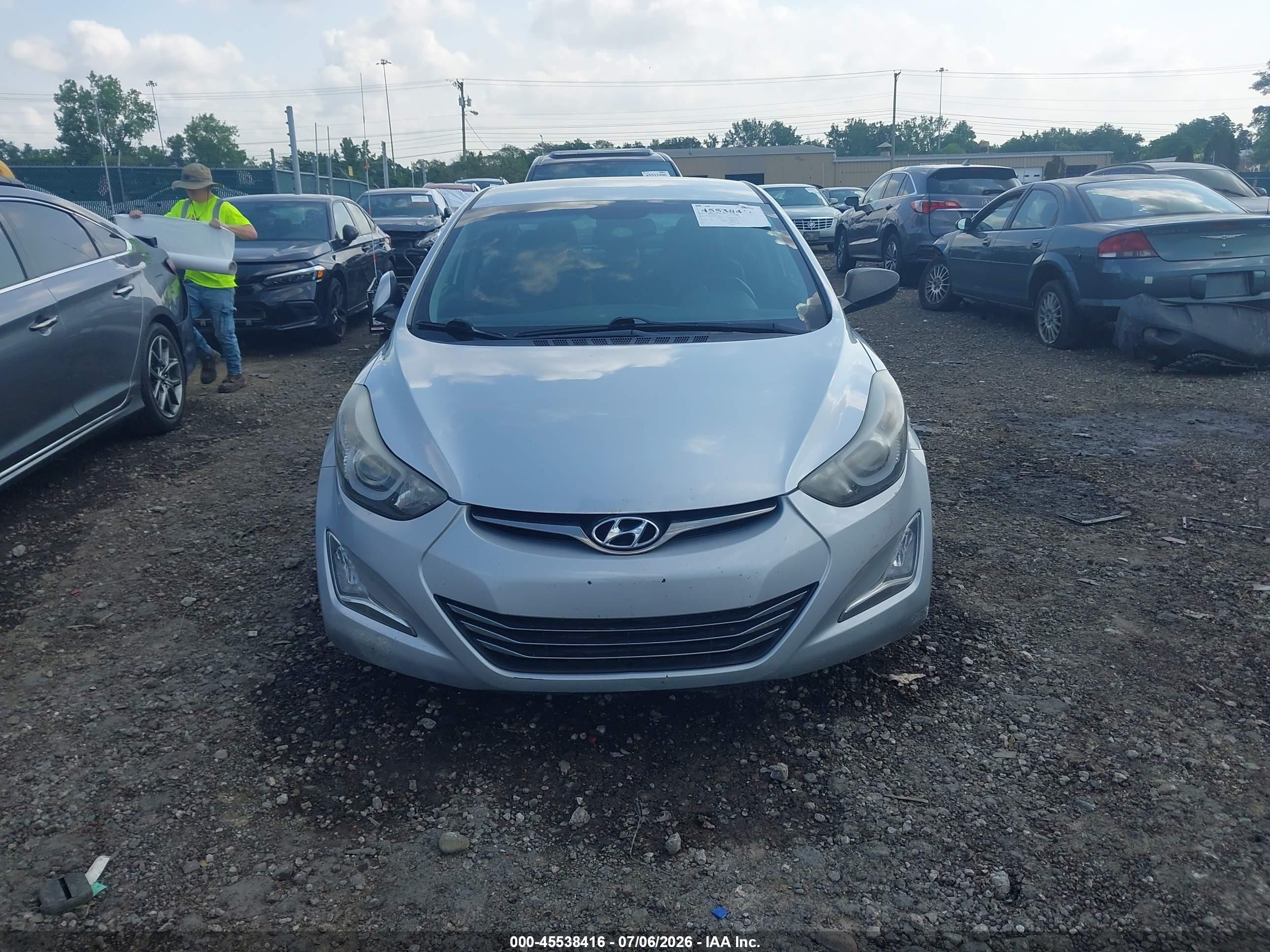 2014 Hyundai Elantra Limited Silver vin: 5NPDH4AE7EH460374