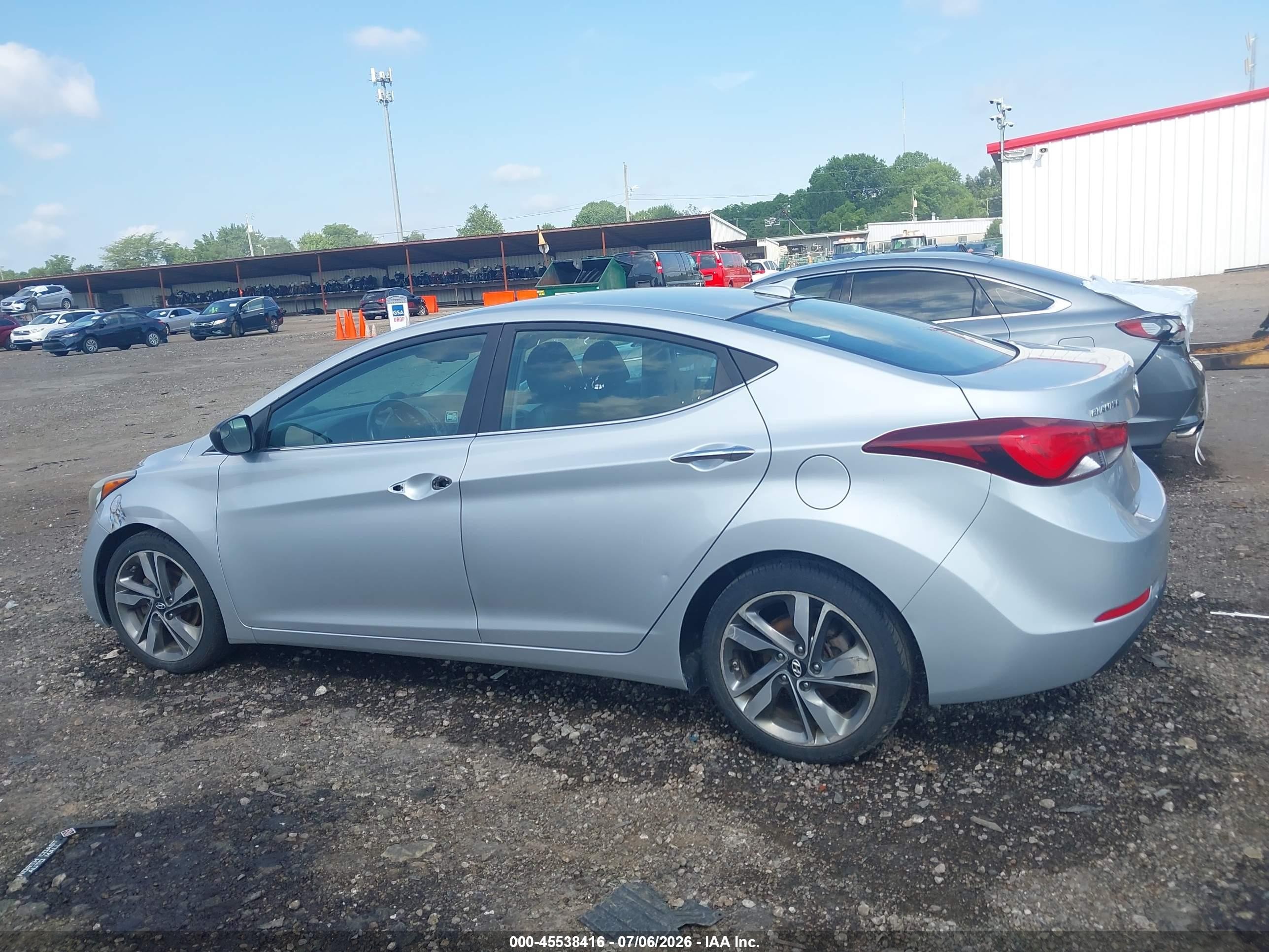 2014 Hyundai Elantra Limited Silver vin: 5NPDH4AE7EH460374