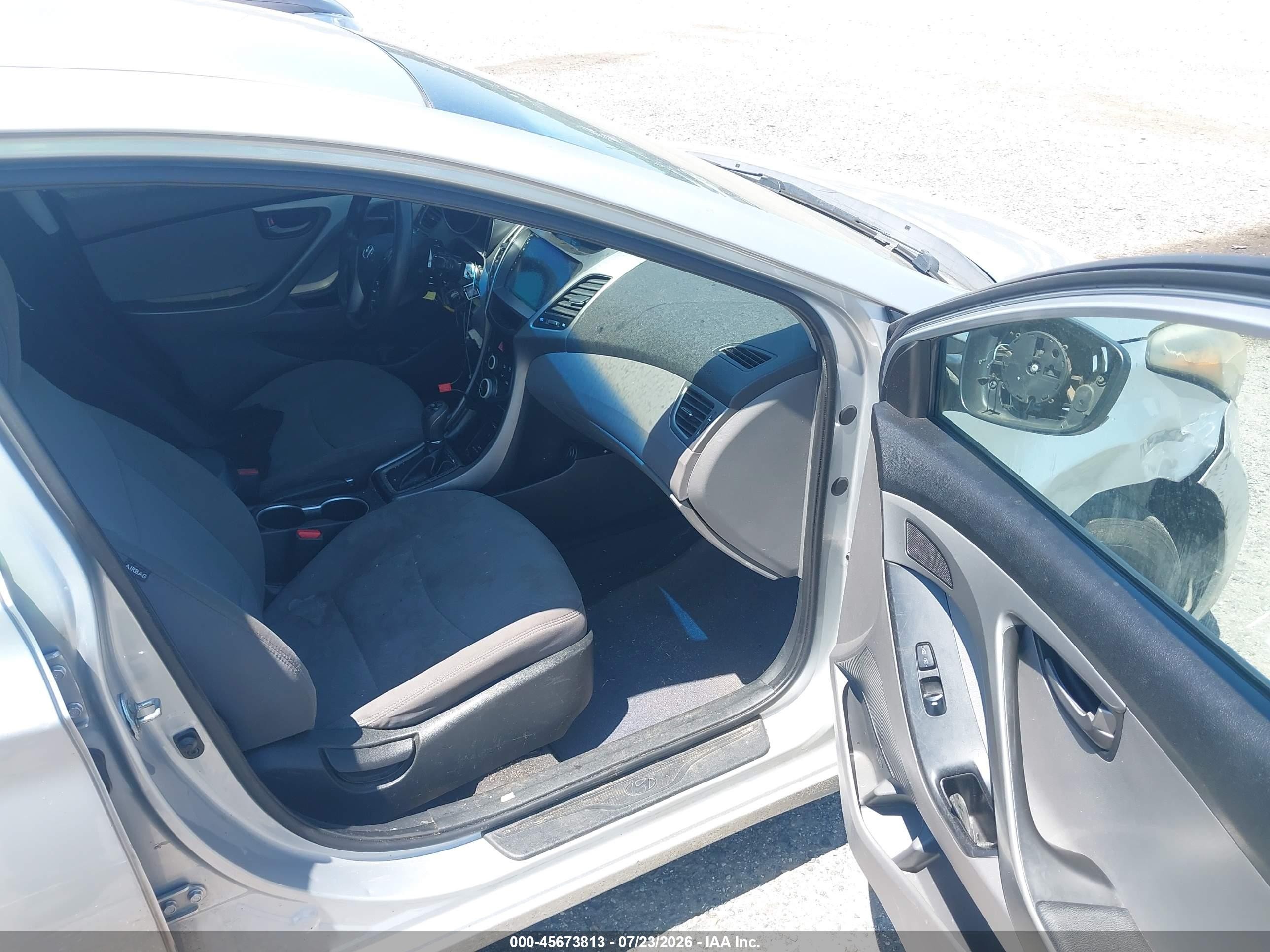 2014 Hyundai Elantra Se Серебряный vin: 5NPDH4AE7EH461802