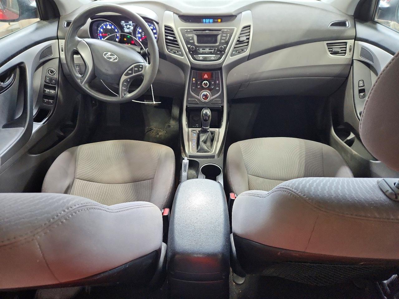 2014 Hyundai Elantra Se Red vin: 5NPDH4AE7EH476431