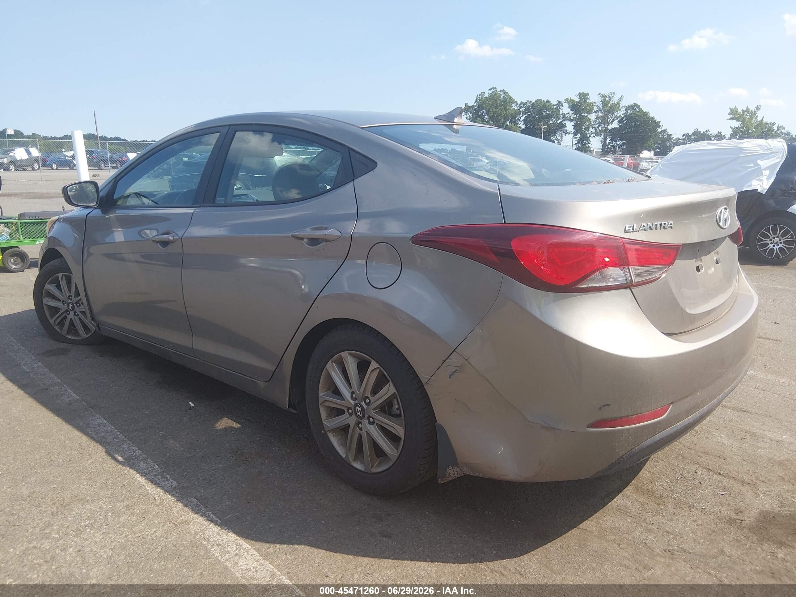 2014 Hyundai Elantra Se Brown vin: 5NPDH4AE7EH477658