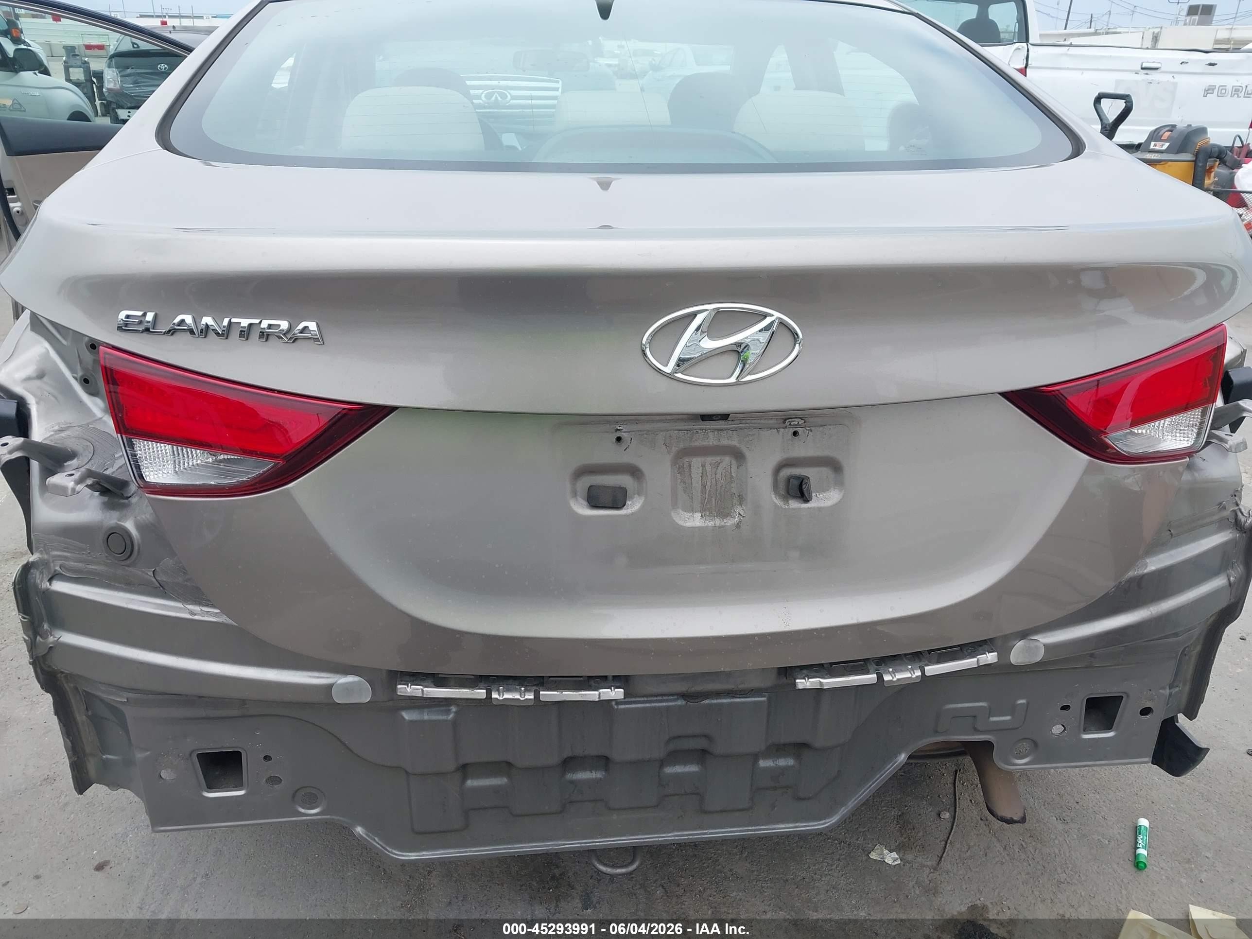 2014 Hyundai Elantra Se Silver vin: 5NPDH4AE7EH479457
