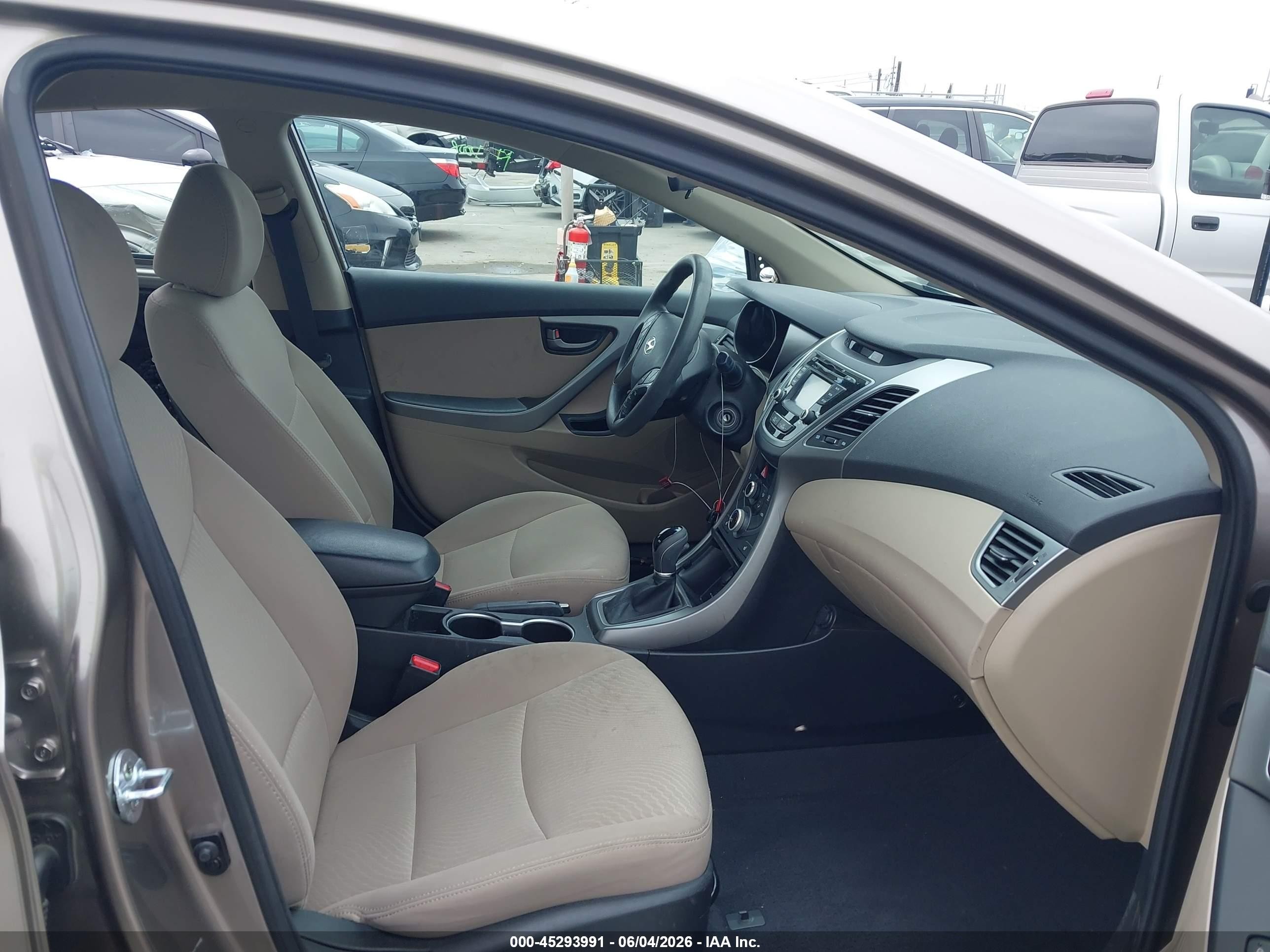 2014 Hyundai Elantra Se Silver vin: 5NPDH4AE7EH479457
