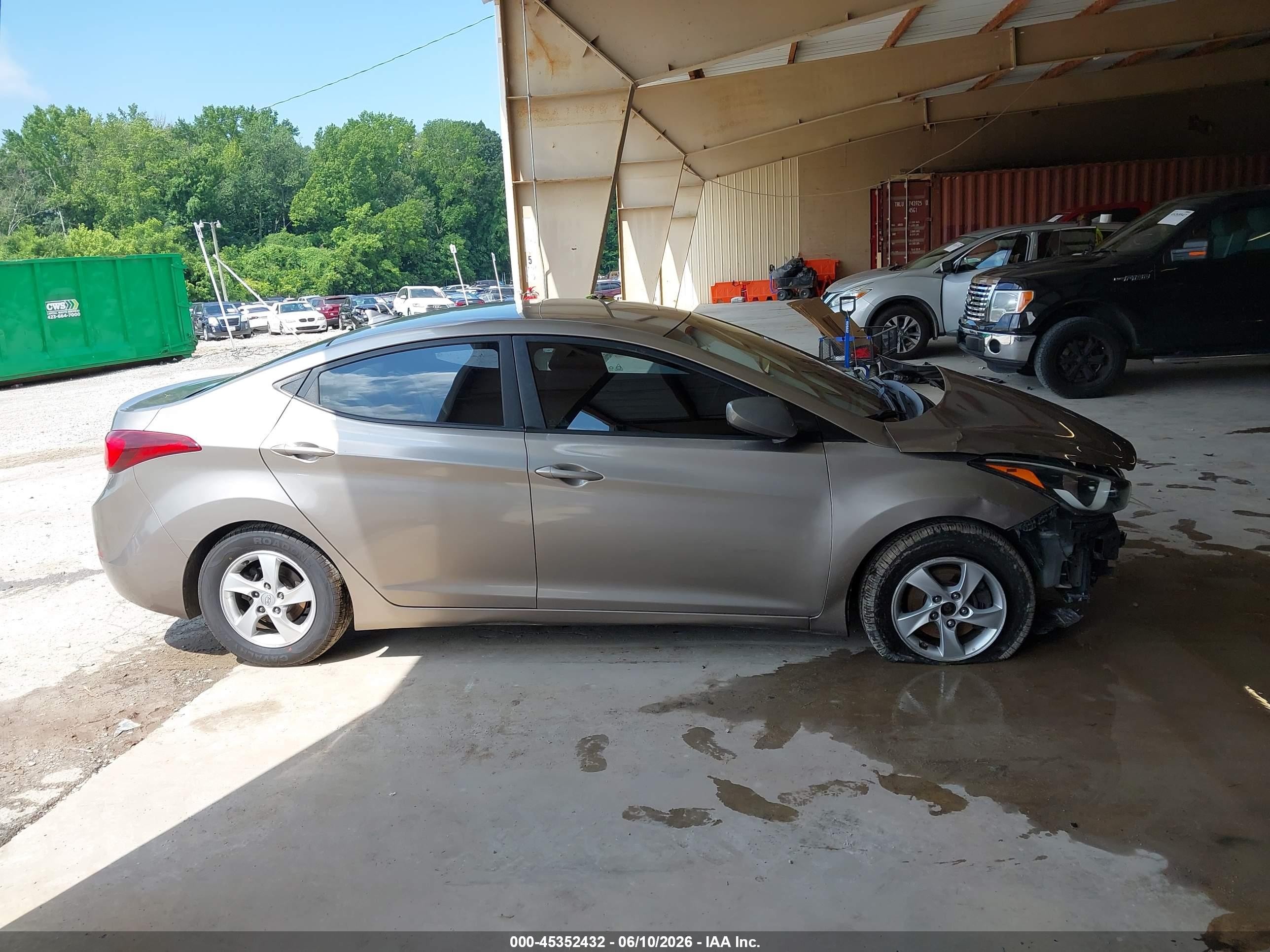 2014 Hyundai Elantra Se Gold vin: 5NPDH4AE7EH480608