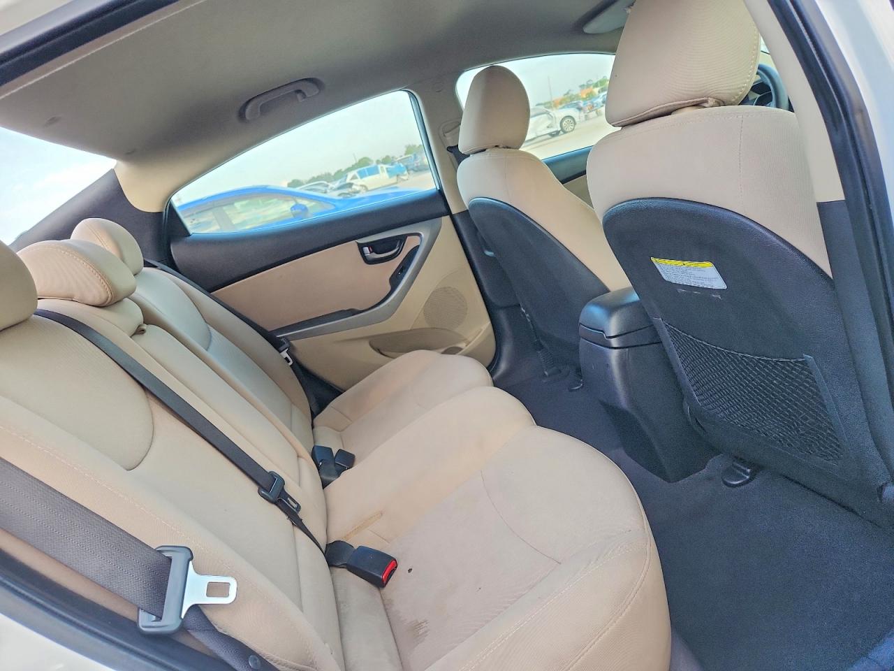 2014 Hyundai Elantra Se Белый vin: 5NPDH4AE7EH481578
