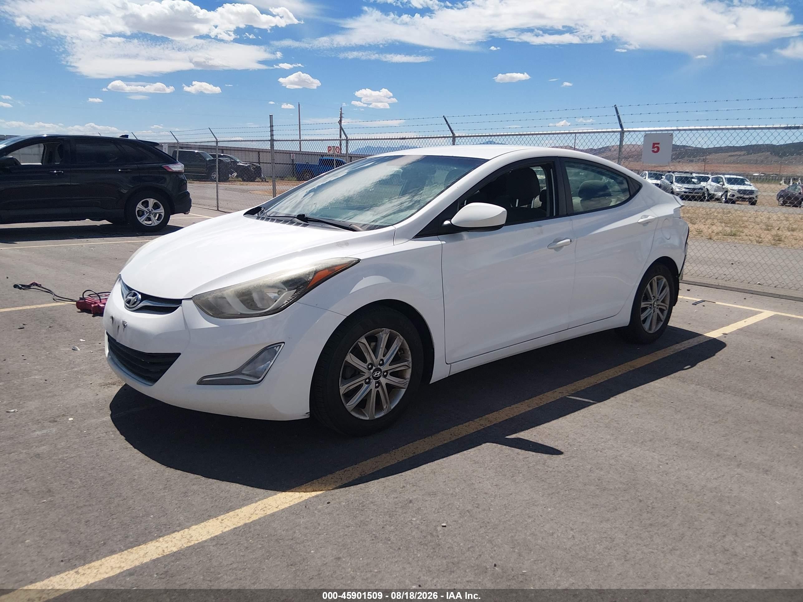 2014 Hyundai Elantra Se Белый vin: 5NPDH4AE7EH483377