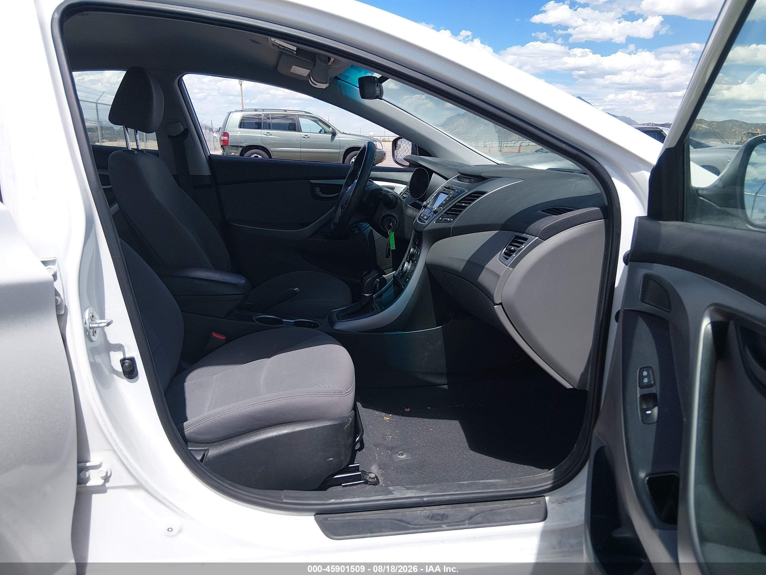 2014 Hyundai Elantra Se Белый vin: 5NPDH4AE7EH483377