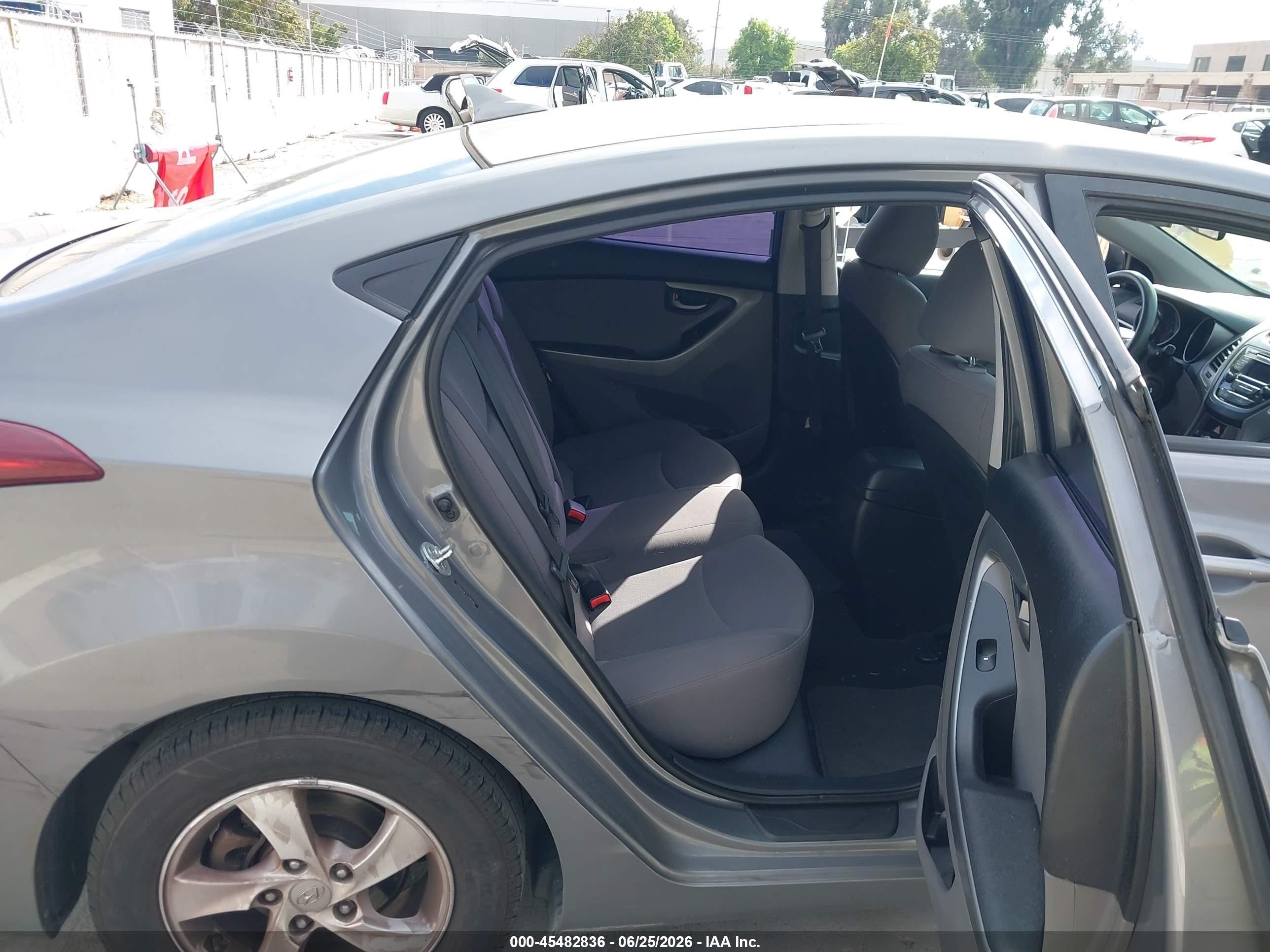 2014 Hyundai Elantra Se Gray vin: 5NPDH4AE7EH485582