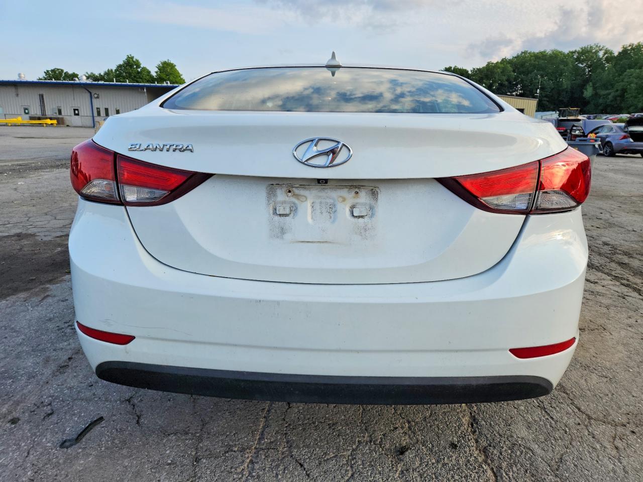 2014 Hyundai Elantra Limited White vin: 5NPDH4AE7EH489308