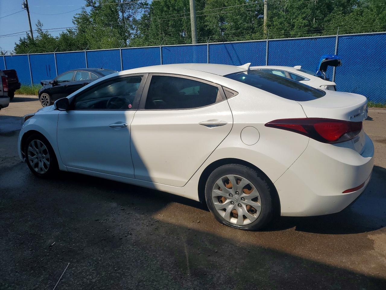 2014 Hyundai Elantra Se White vin: 5NPDH4AE7EH495223