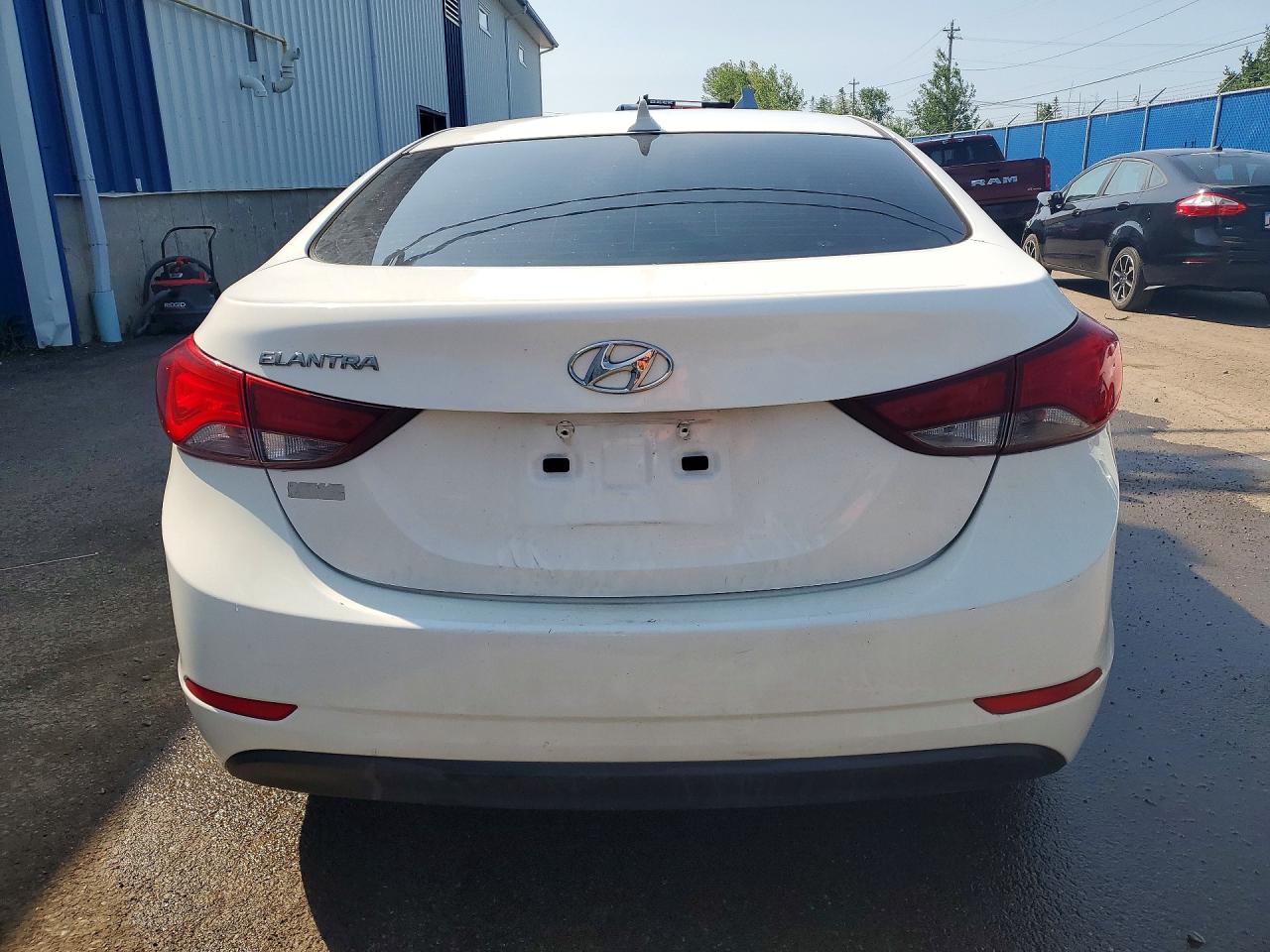 2014 Hyundai Elantra Se White vin: 5NPDH4AE7EH495223