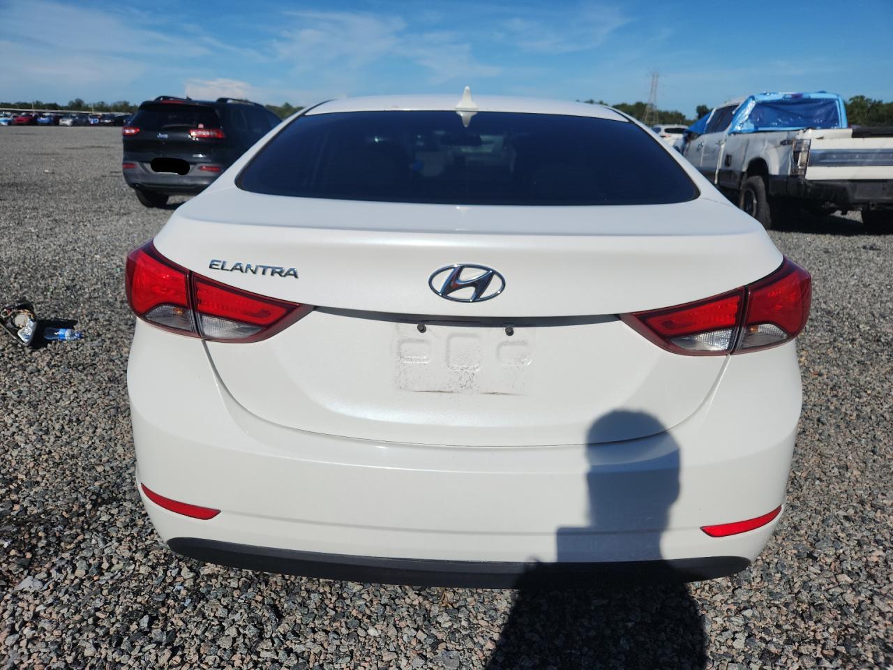 2014 Hyundai Elantra Se White vin: 5NPDH4AE7EH503417