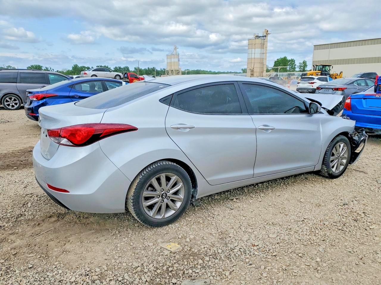 2014 Hyundai Elantra Se Silver vin: 5NPDH4AE7EH515597