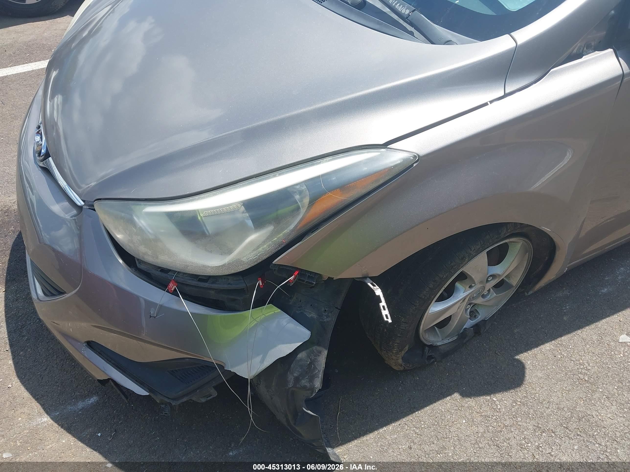 2014 Hyundai Elantra Se Champagne vin: 5NPDH4AE7EH538295