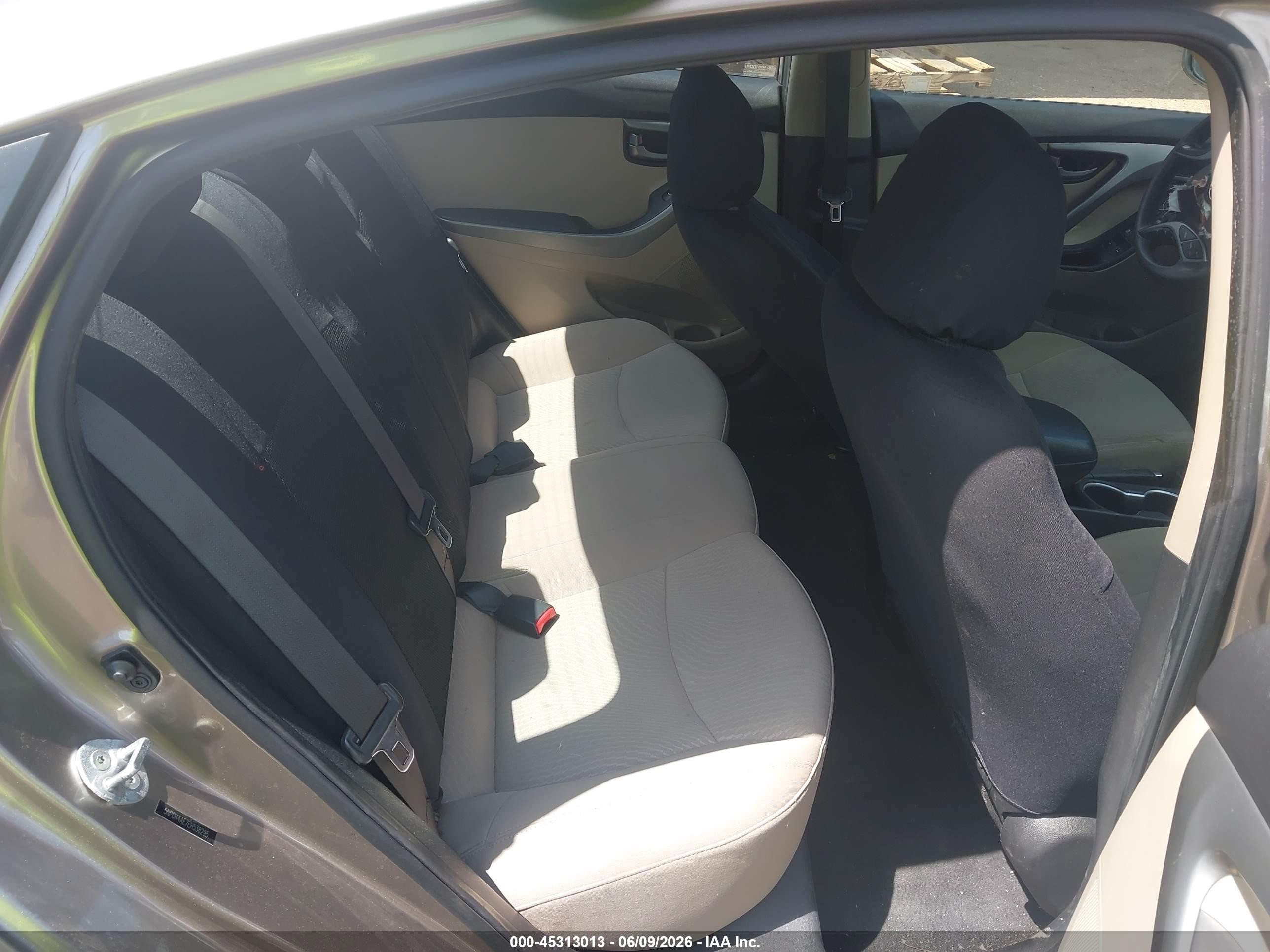 2014 Hyundai Elantra Se Champagne vin: 5NPDH4AE7EH538295