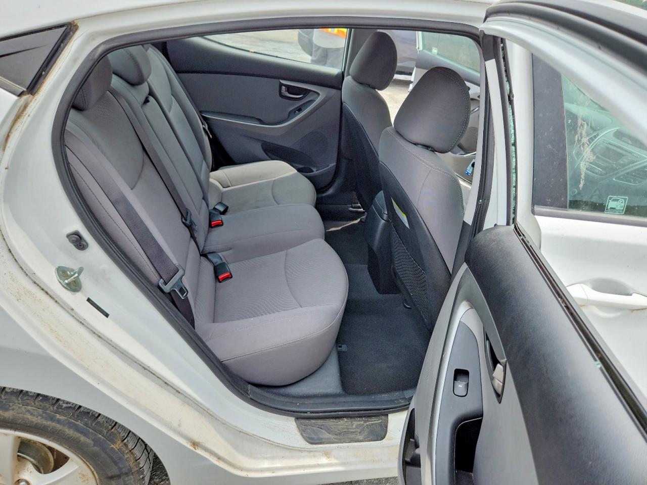 2015 Hyundai Elantra Se Белый vin: 5NPDH4AE7FH552389