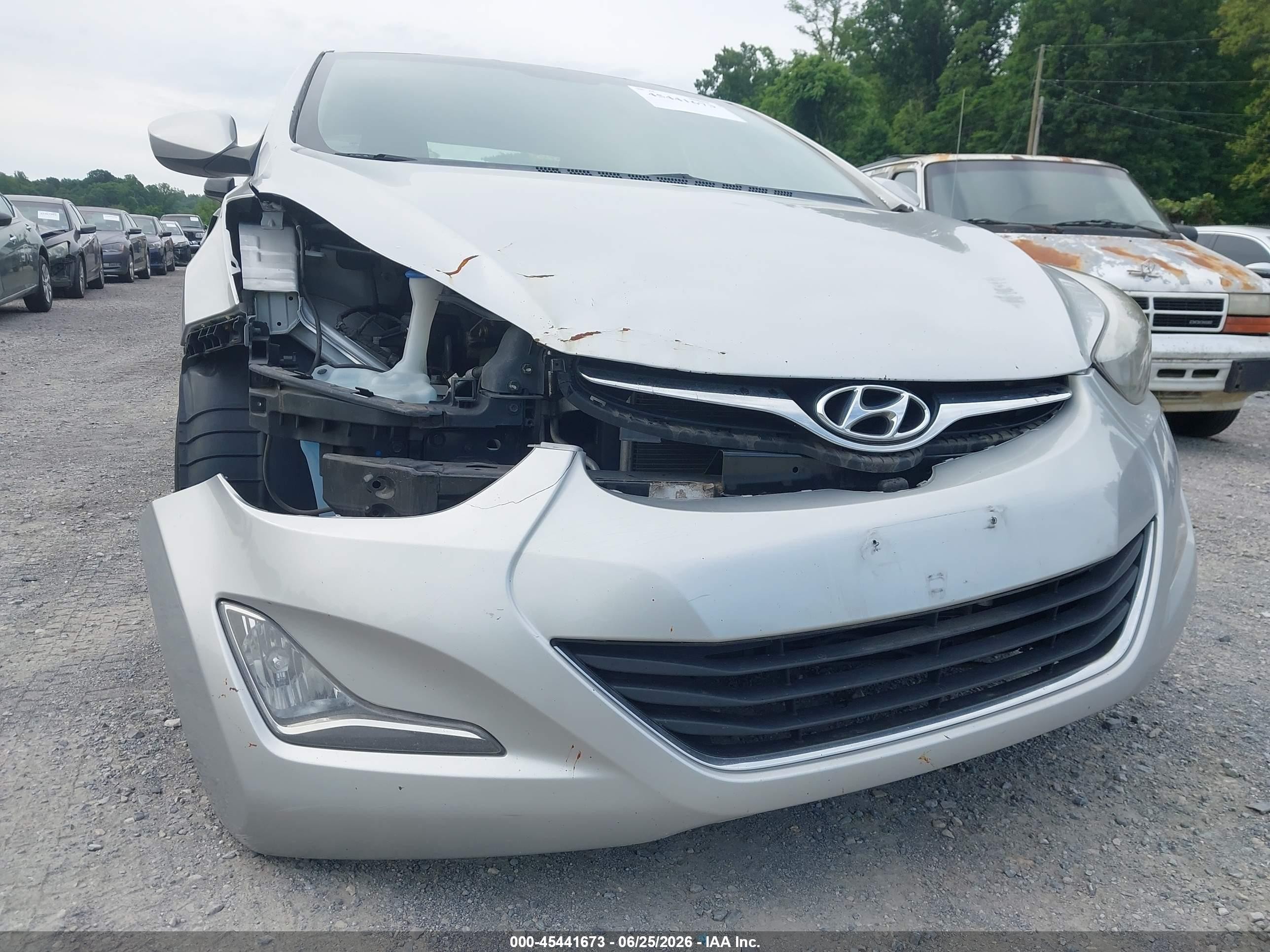 2015 Hyundai Elantra Se Silver vin: 5NPDH4AE7FH555454