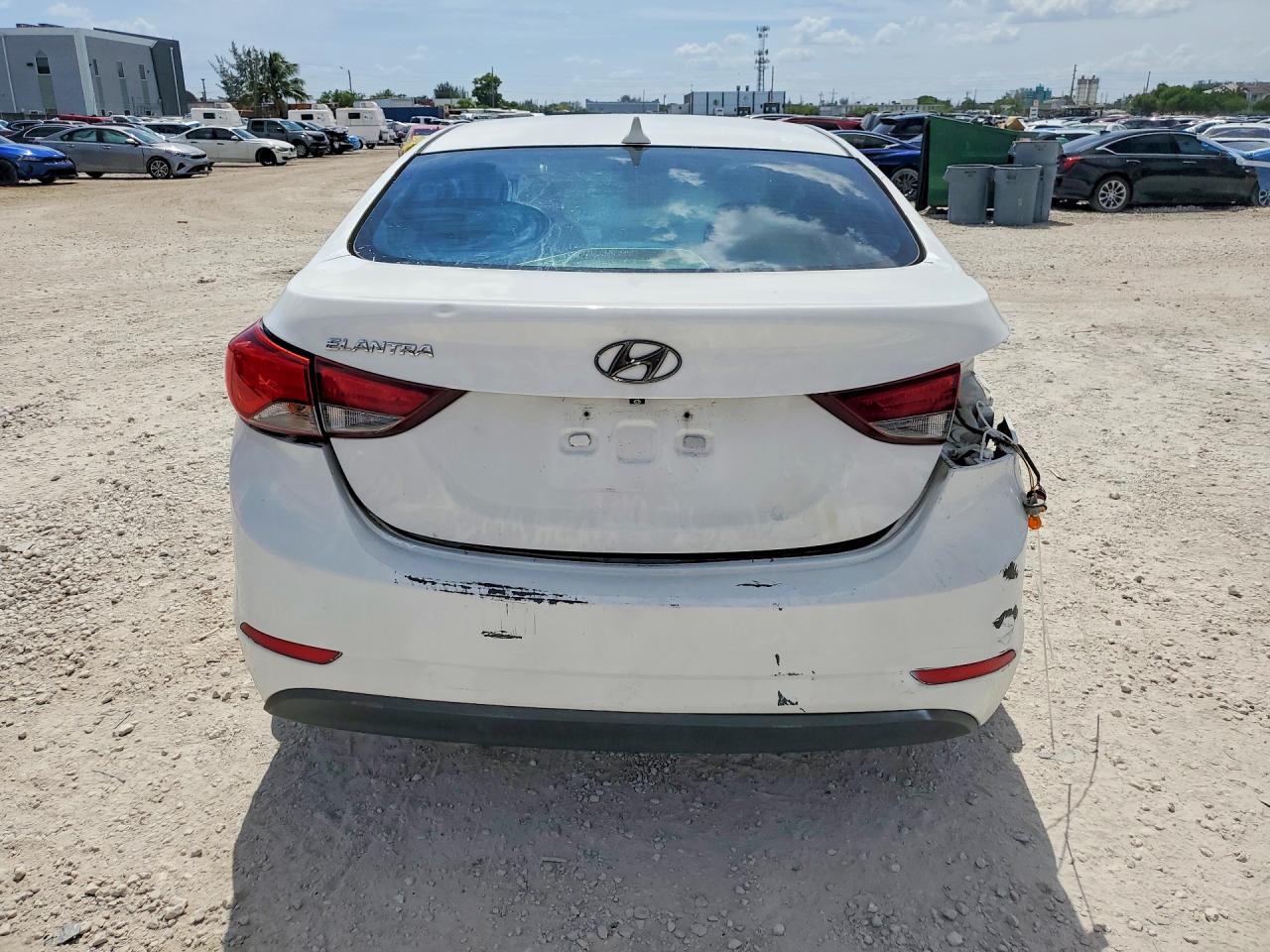 2015 Hyundai Elantra Se White vin: 5NPDH4AE7FH560718