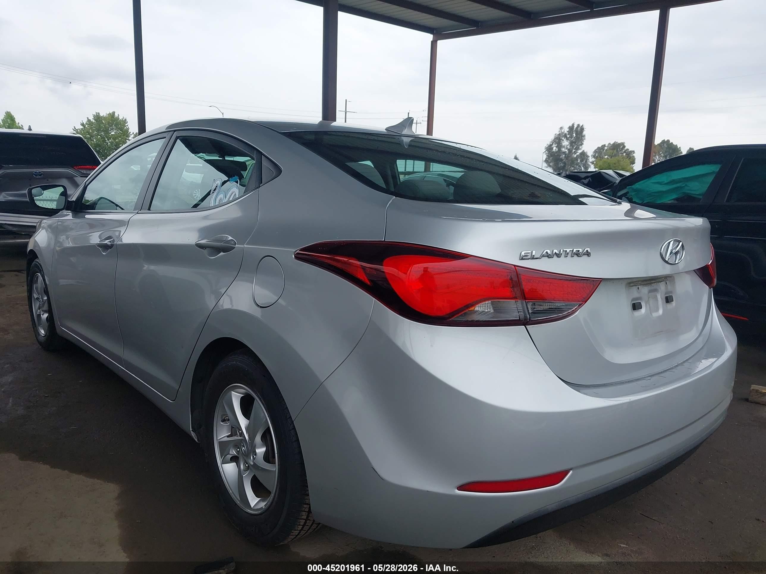 2015 Hyundai Elantra Se Silver vin: 5NPDH4AE7FH564428