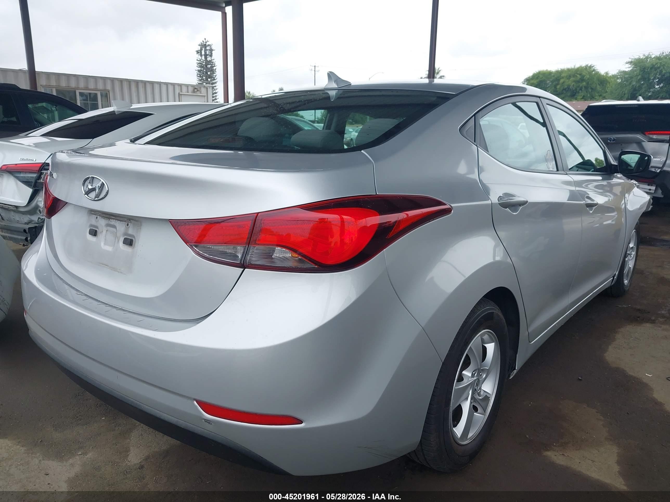 2015 Hyundai Elantra Se Silver vin: 5NPDH4AE7FH564428