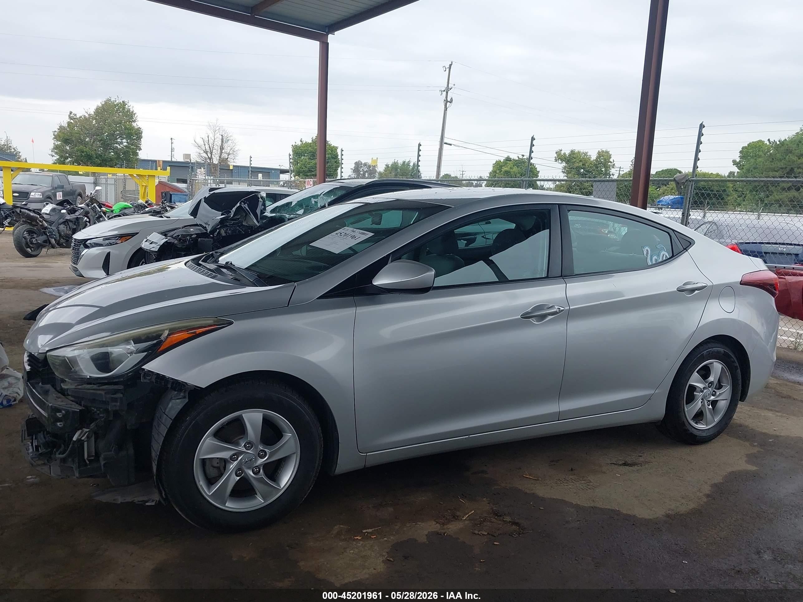 2015 Hyundai Elantra Se Silver vin: 5NPDH4AE7FH564428