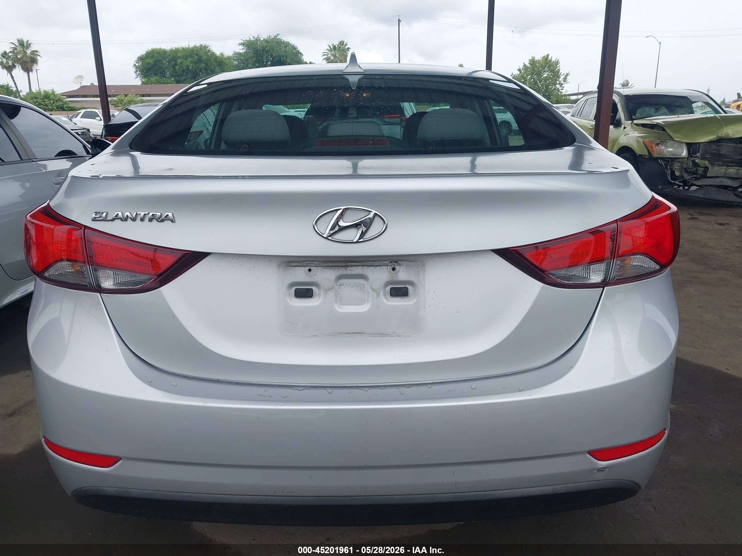 2015 Hyundai Elantra Se Silver vin: 5NPDH4AE7FH564428