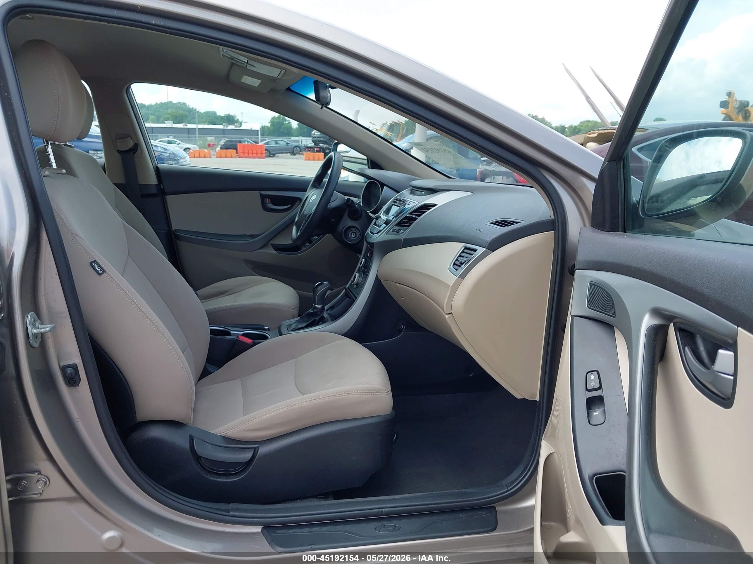 2015 Hyundai Elantra Se Beige vin: 5NPDH4AE7FH566339