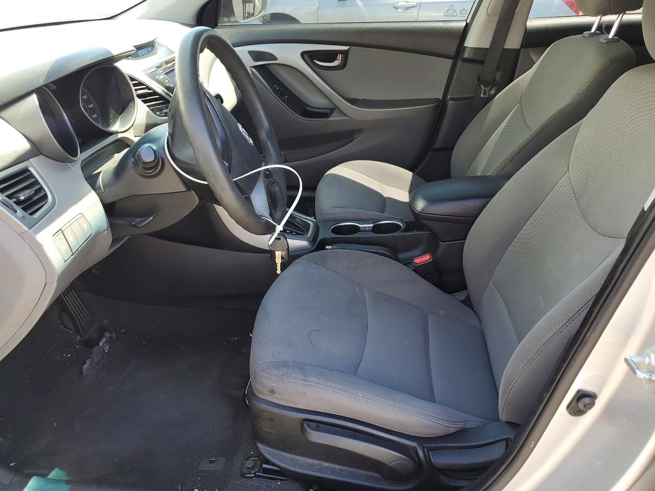 2015 Hyundai Elantra Se Серебряный vin: 5NPDH4AE7FH572304
