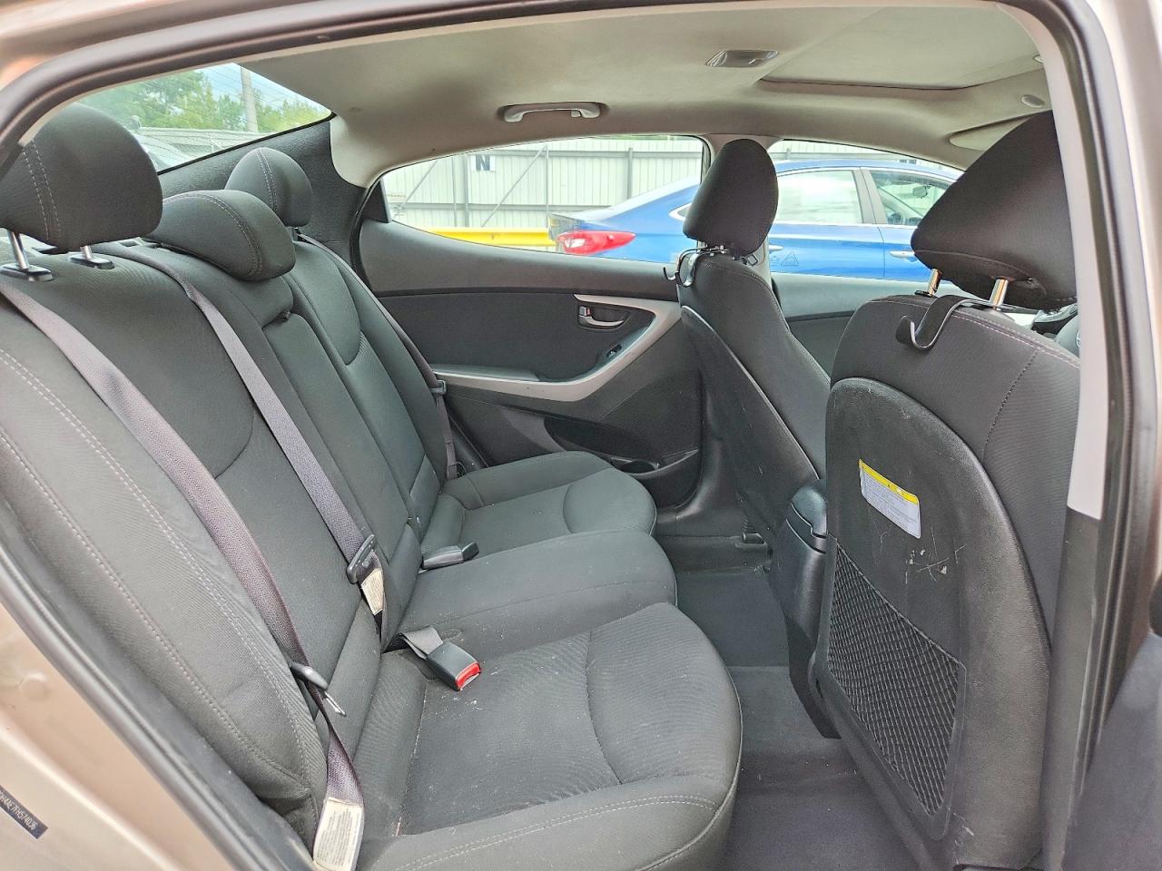 2015 Hyundai Elantra Se Brown vin: 5NPDH4AE7FH574036
