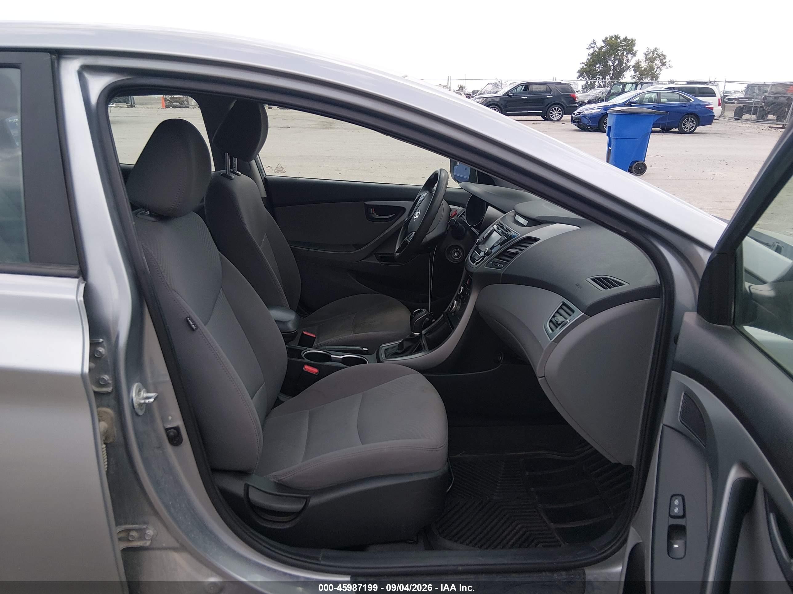2015 Hyundai Elantra Se Серебряный vin: 5NPDH4AE7FH582878
