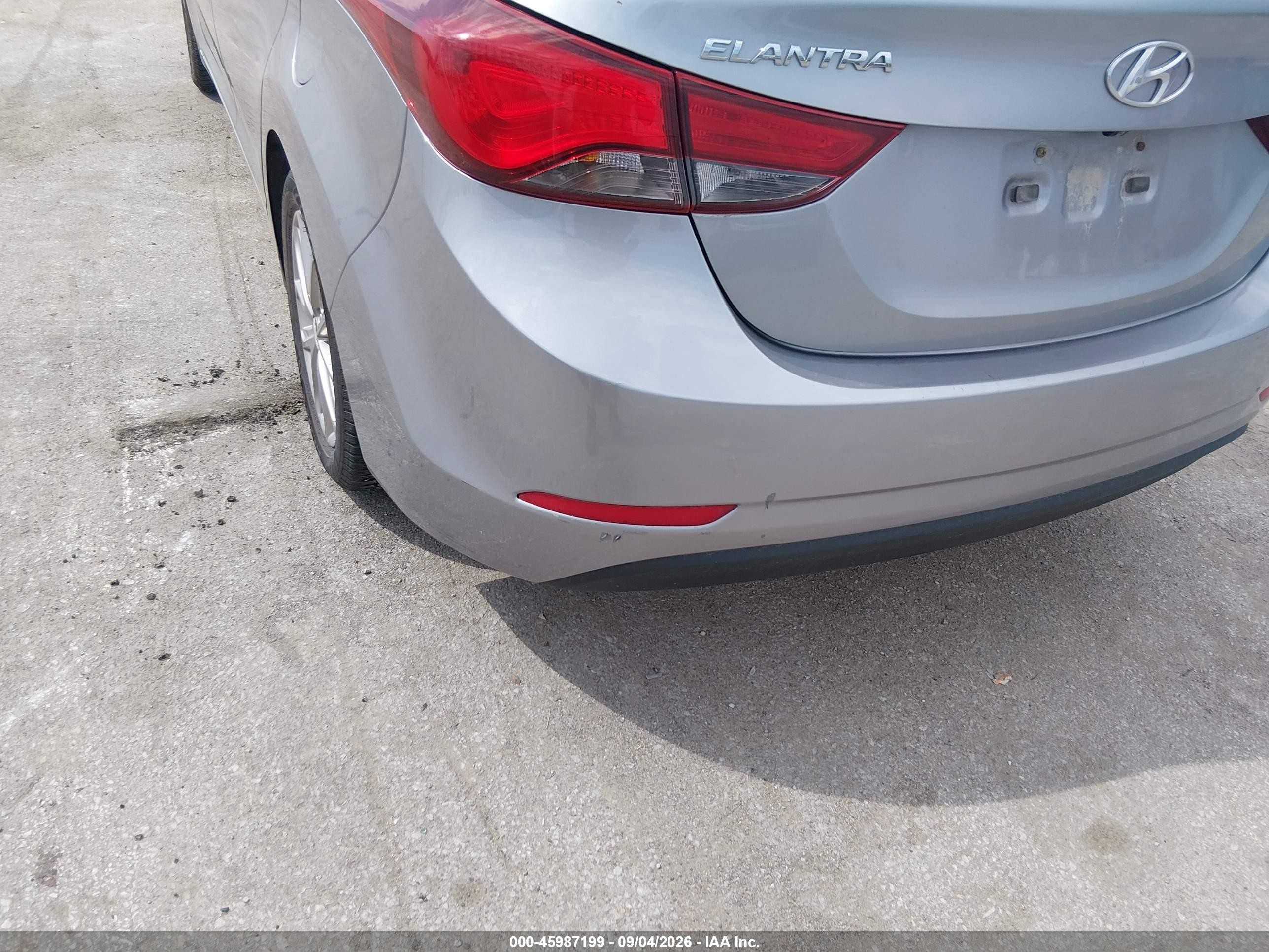 2015 Hyundai Elantra Se Серебряный vin: 5NPDH4AE7FH582878
